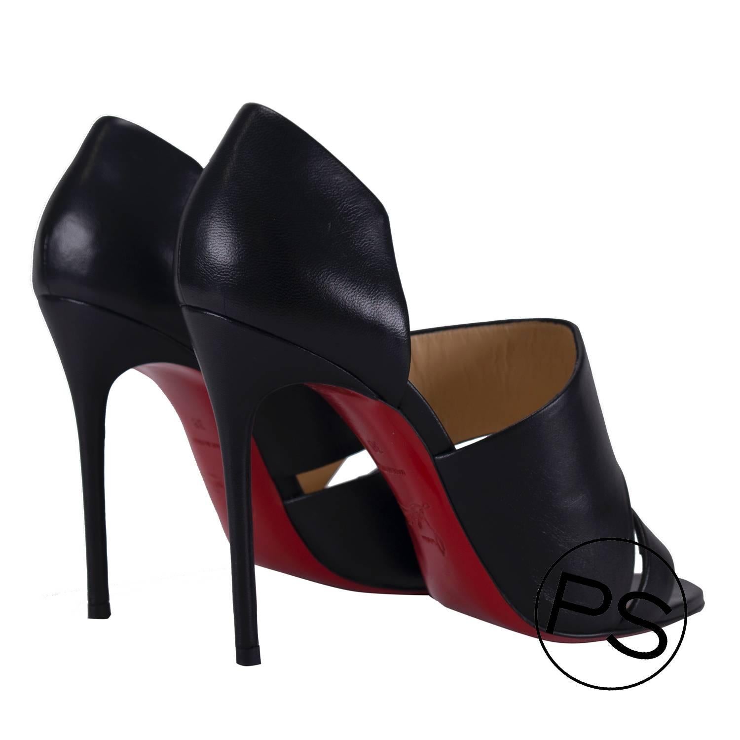 Christian Louboutin 38 Spring Summer Martissimo 100 Nappa Black 2013

Pre-owned and used.

Bought it in Christian Louboutin store in 2013.

Size; 38.

Color: Black.

-Shipment and Insurance, 100% Safe.
- Our company office is located in