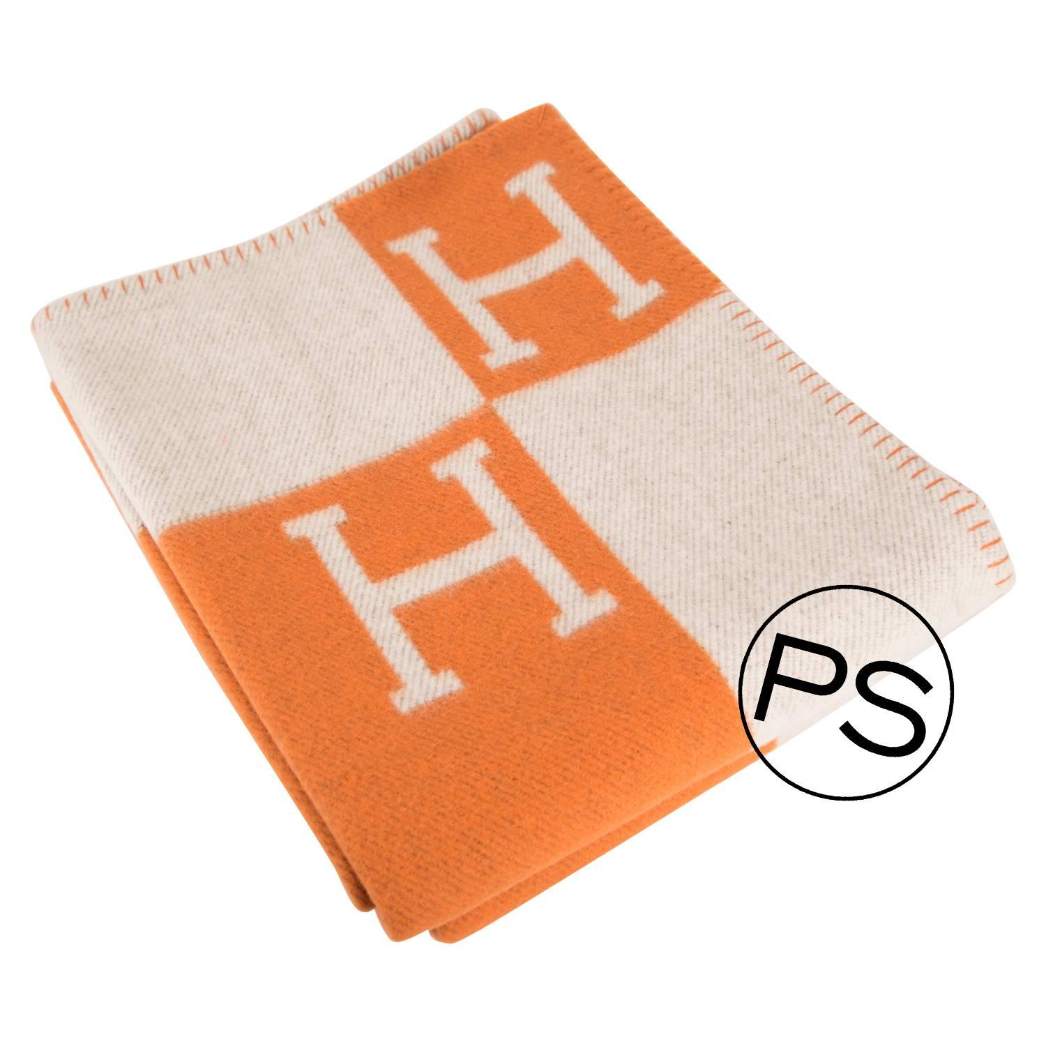 Hermes Avalon Blanket Couch ECRU POTIRON 2015.

Pre-owned and never used.

Bought it in Hermes store in 2015.

Model: AVALON.

Color: ECRU POTIRON. 

Dimension: 135cm width x 165cm large.

Details:
*Protective felt removed for purposes