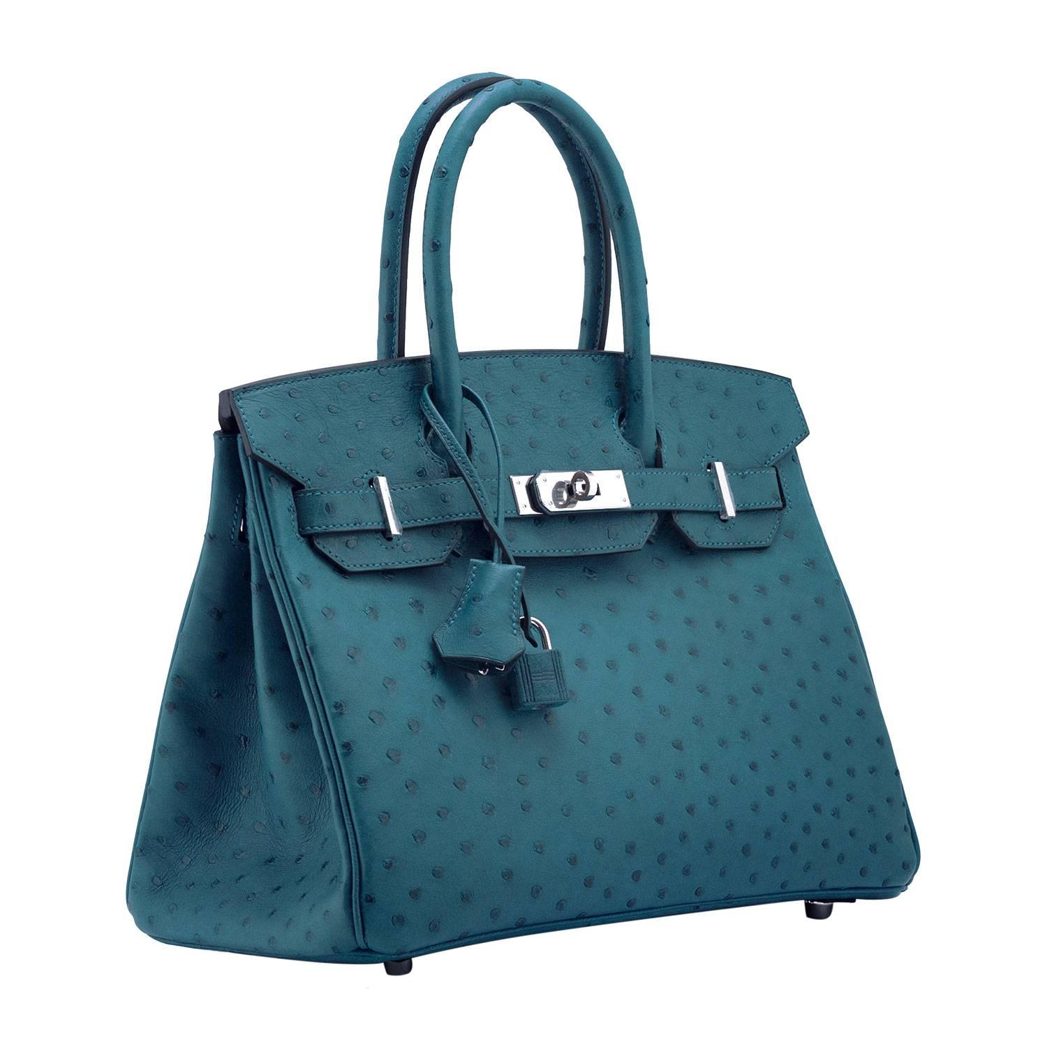 Hermes Handbag Birkin 30 Ostrich Leather 7c Cobalt Color Palladium Hardware 2016

Pre-owned and never used.

Bought it in Hermes store in 2016.

Composition: Ostrich Leather.

Model: Birkin.

Size: 30cm width x 22cm height x 16cm