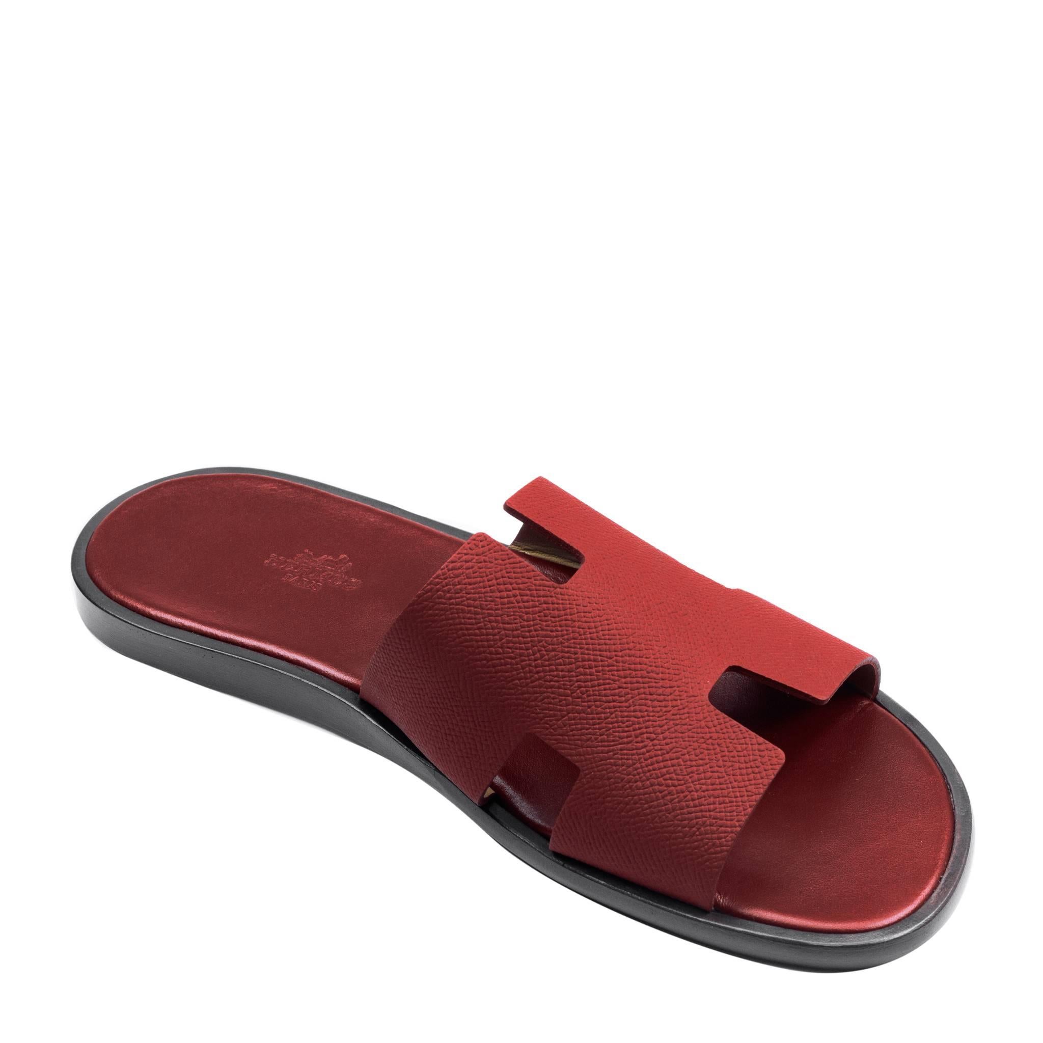 Hermes sandale "Izmir" Epsom Leather Red Color Size 42 2017

Pristine condition. Pre-owned and never used.

Bought it in Hermes store in 2017

Composition: Epsom Leather.

Model: Izmir.

Size: 42 EUR / 8 USA.

Color: