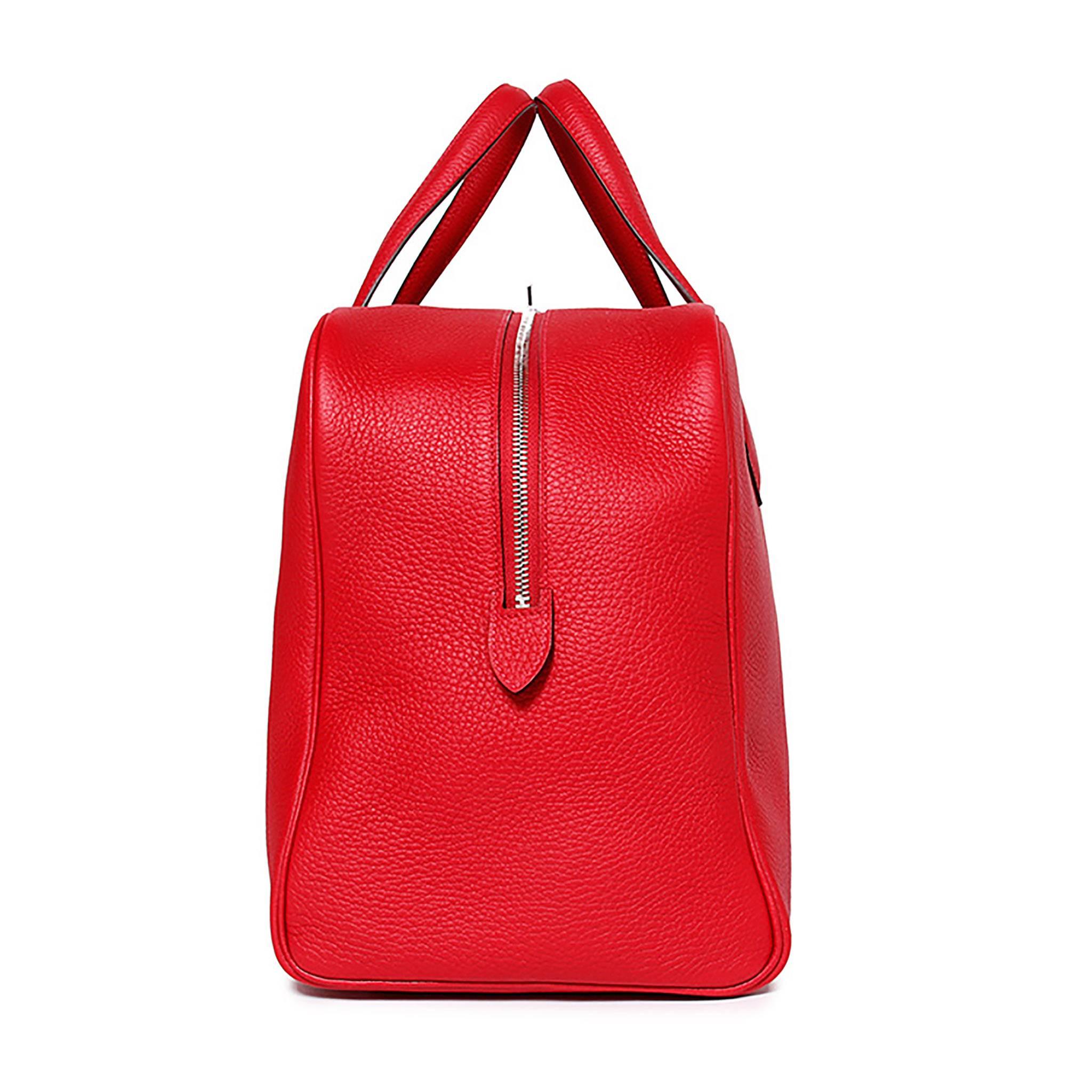 Hermes Tote Bag "Victoria II 43" T. Clemence Leather Red Color PHW

Pristine condition. Pre-owned and never used

Model: Victoria II 43

Composition: Taurillon Clemence

Stamp: T

Color: Red

Hardware: Palladium

Measures; 16.92 x 8,26 x