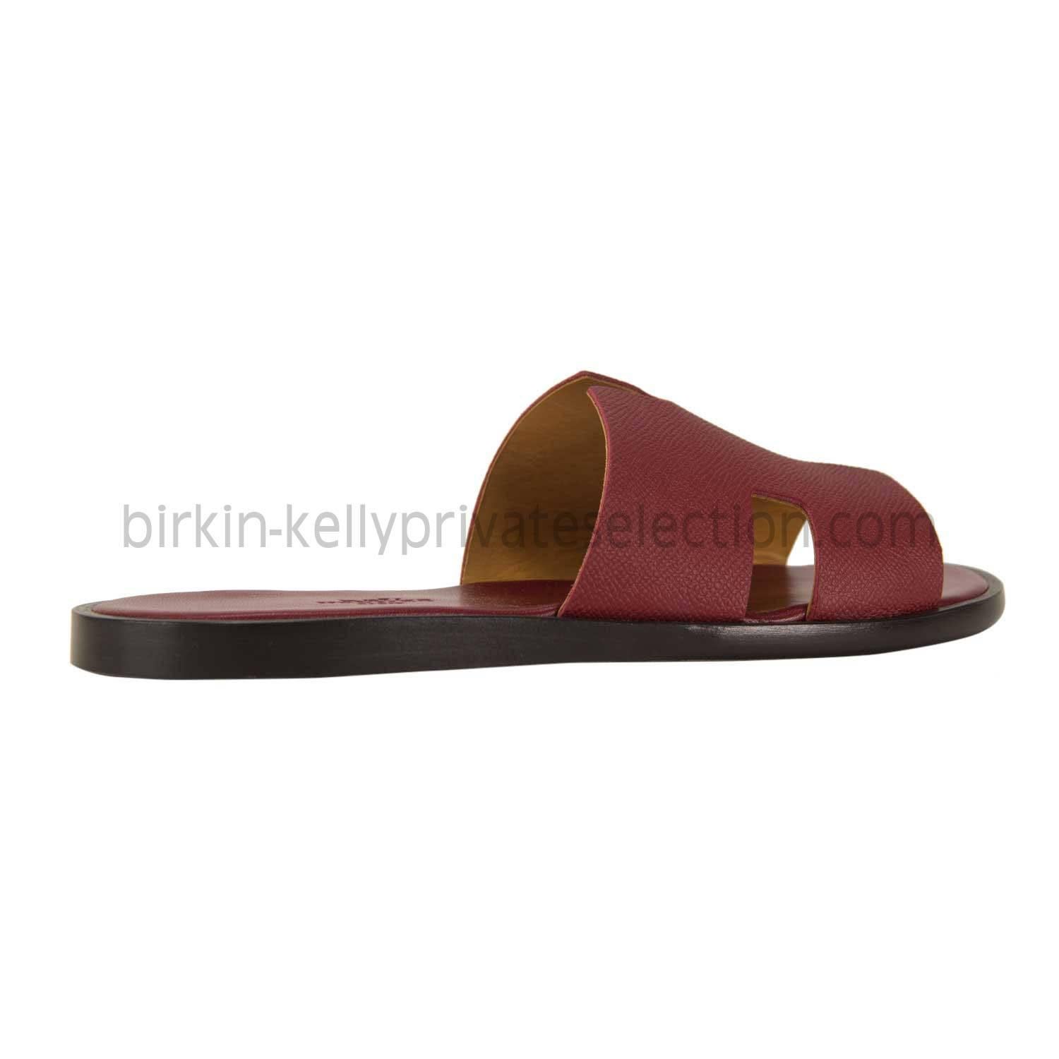 HERMES SANDALS IZMIR Epsom leather 41 Red 2015.

Pre-owned and never used.

Bought it in Hermes store in 2015.

Model; IZMIR.

Composition; Leather.

Size; 41.

Color;Rouge.

-Original Invoice.

-Shipment and Insurance, 100%