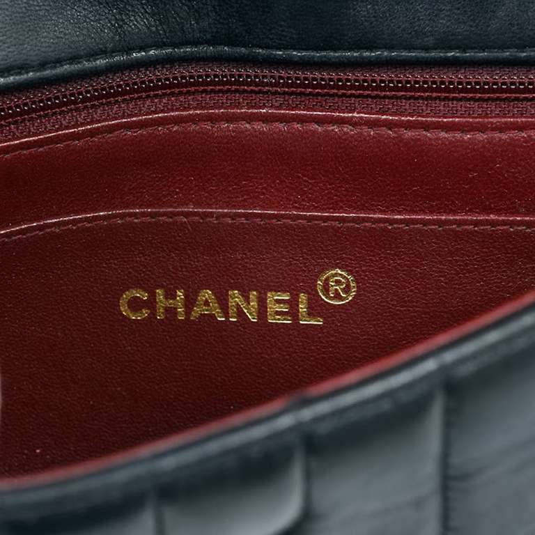 Chanel Navy Vertical Quilted Vintage Bag at 1stdibs