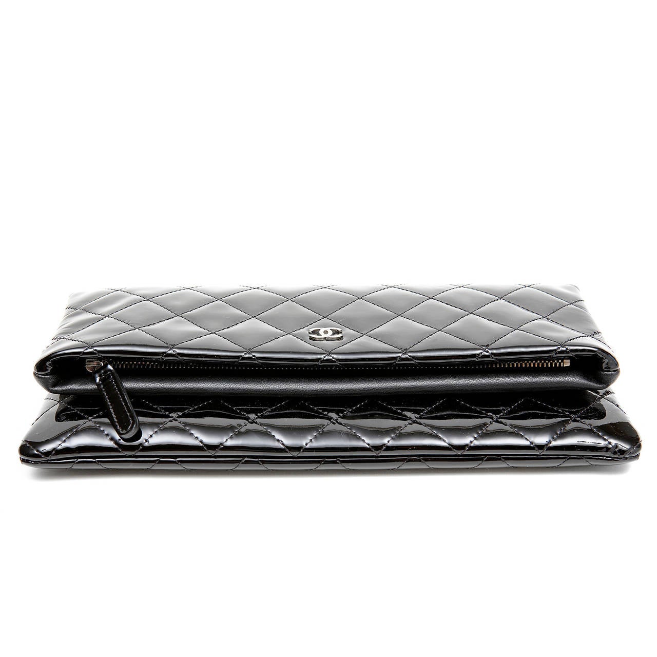 Women's Chanel Black Quilted Patent Leather Clutch