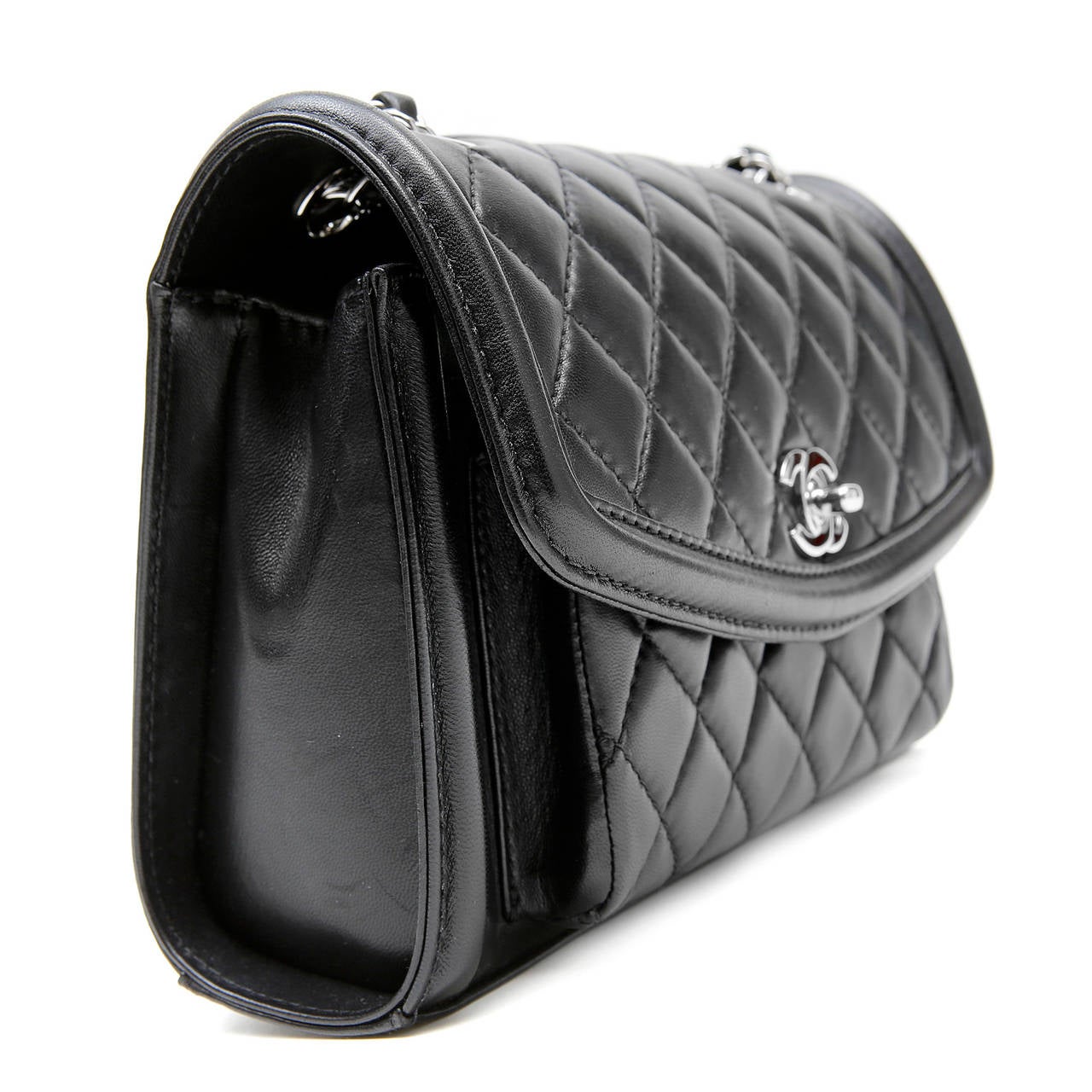 Chanel Black Leather Medium Flap Bag with Silver Hardware In New Condition In Malibu, CA