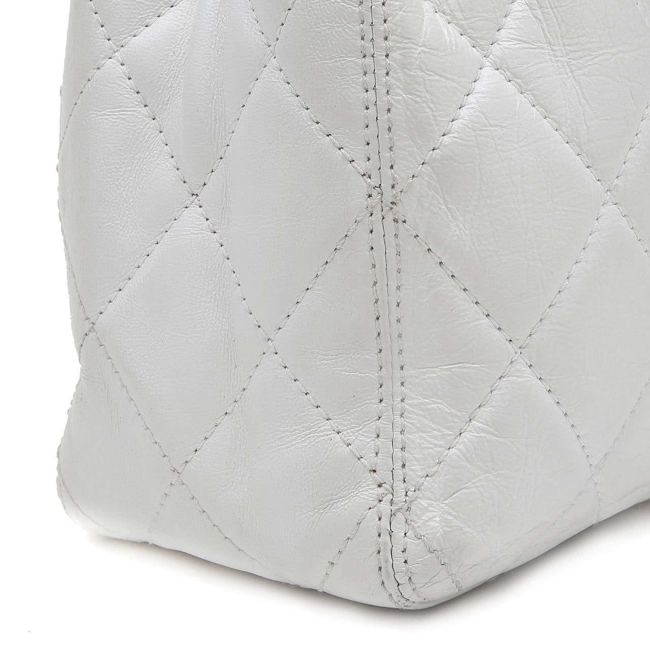 Chanel White Lambskin Small Bucket Bag In Excellent Condition In Malibu, CA