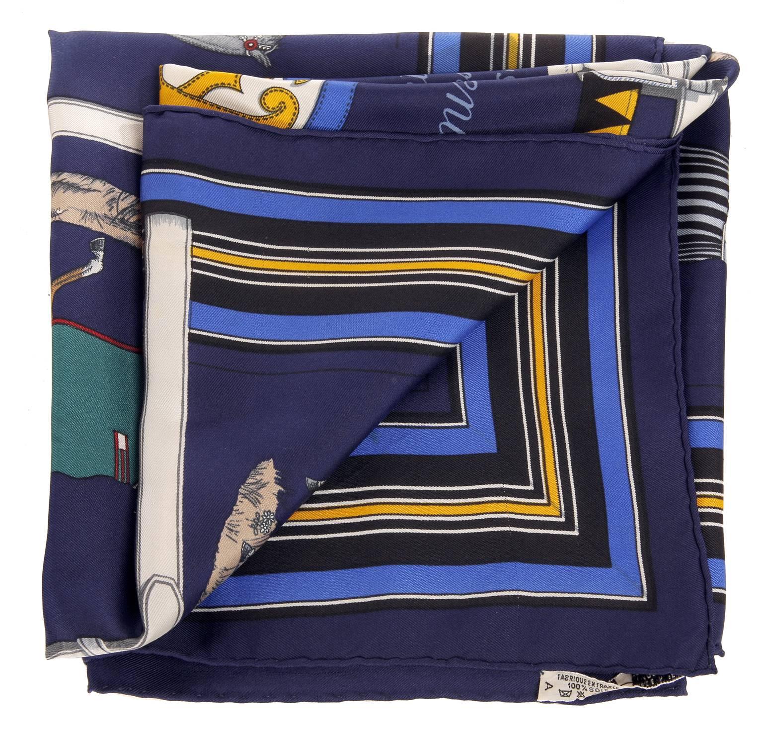 Hermès Navy Silk Couvertures et Tenues de Jour 90 cm Scarf In Excellent Condition In Malibu, CA