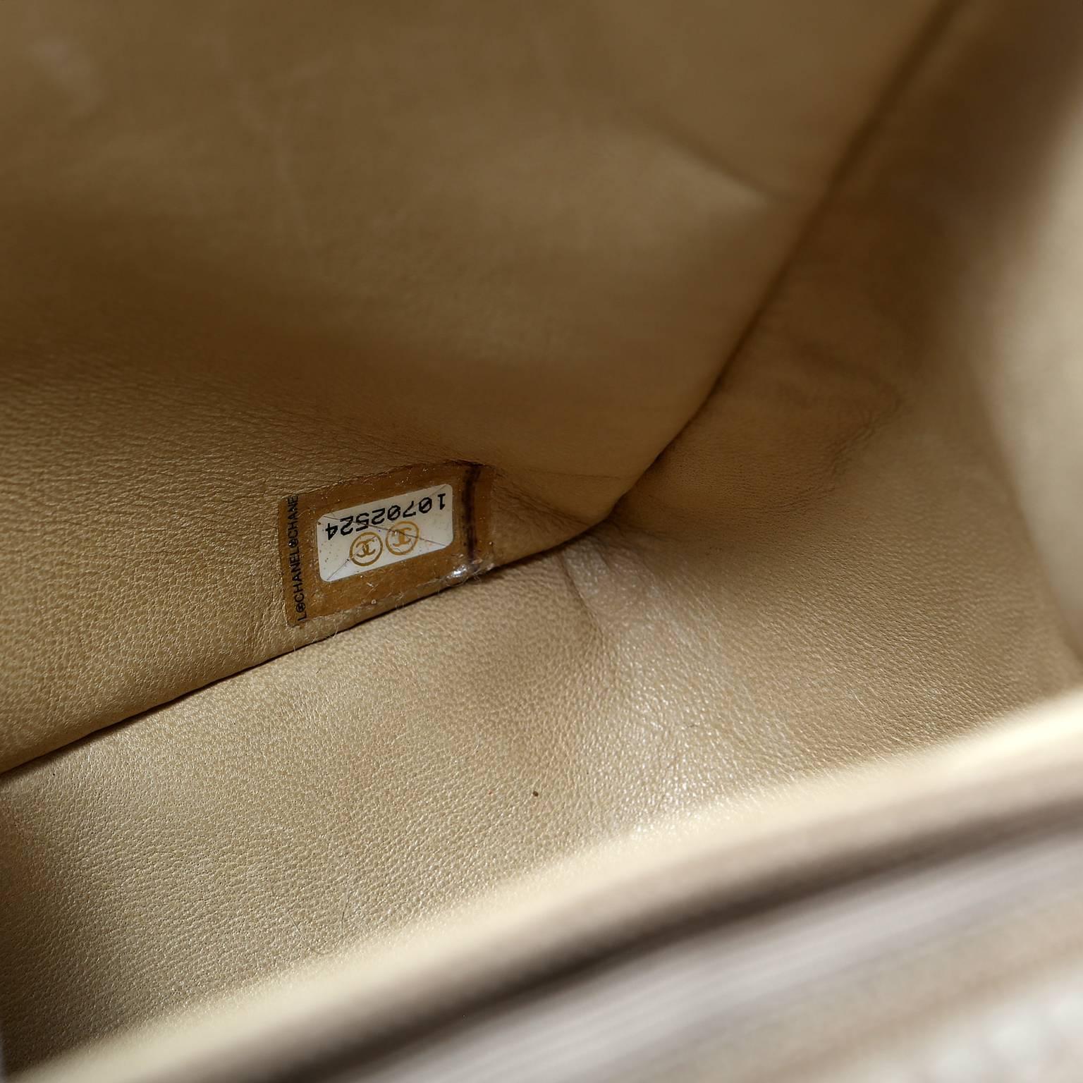Chanel Ostrich Beige Jumbo classic Flap Bag 3