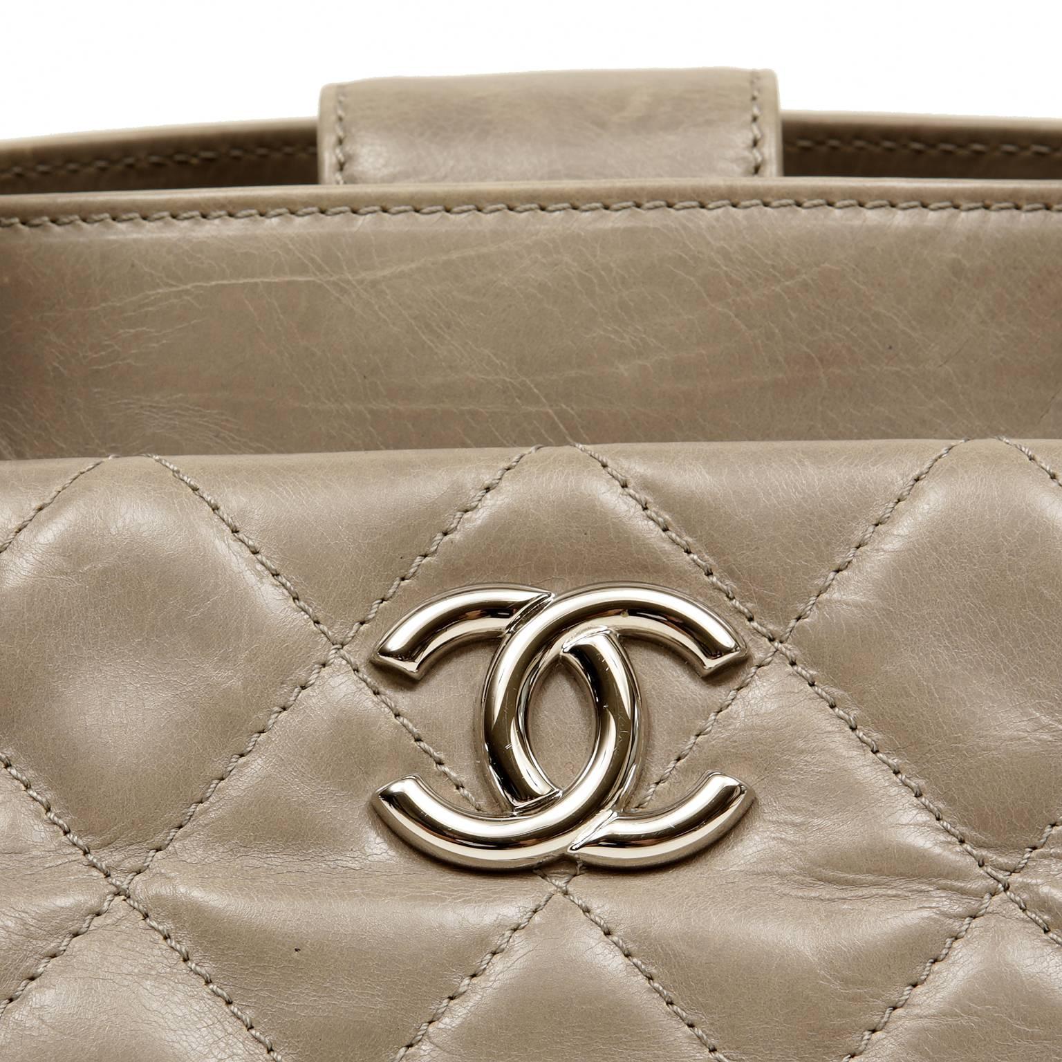 Women's Chanel Grey Distressed Leather Portobello Tote Bag
