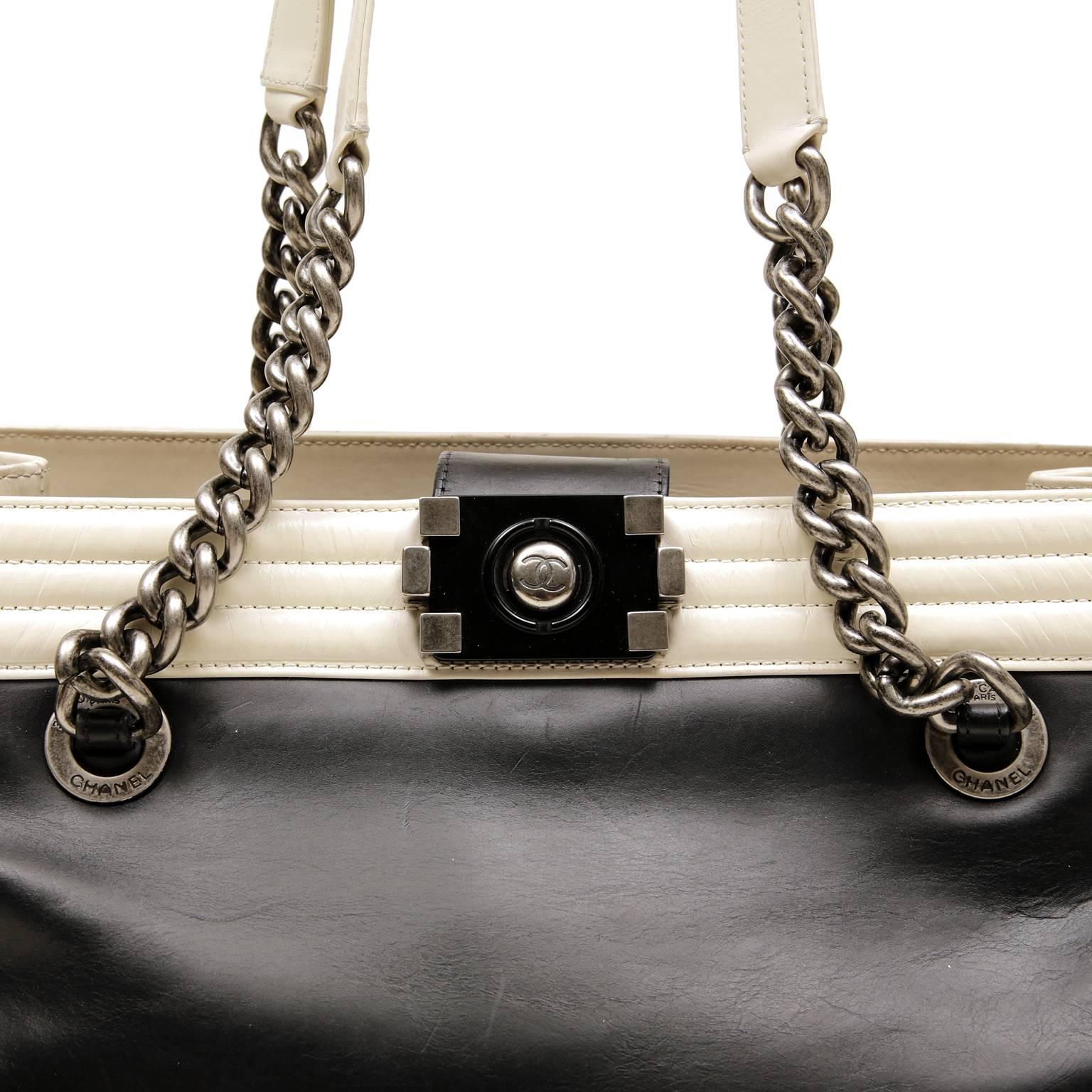 Chanel Black and Cream Leather Boy Bag Tote For Sale 1