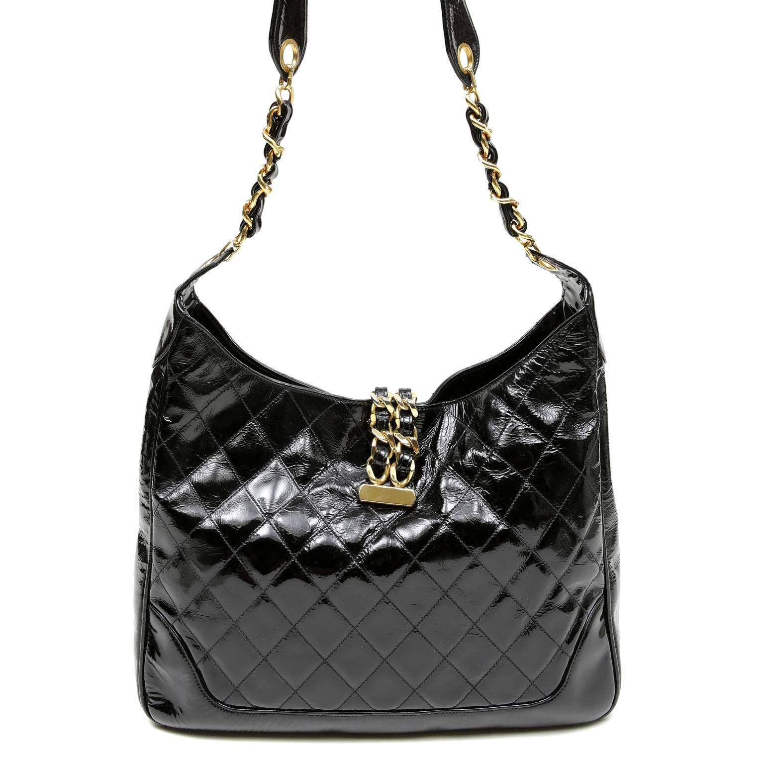 Chanel Black Patent Leather Vintage Cross Body Bag with18K Gold plated CC In Excellent Condition In Malibu, CA