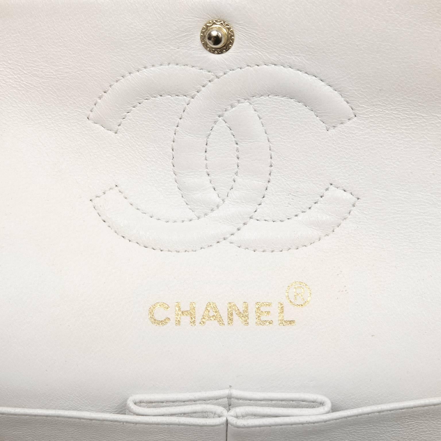 Chanel White Leather Classic Double Flap- Medium size 3