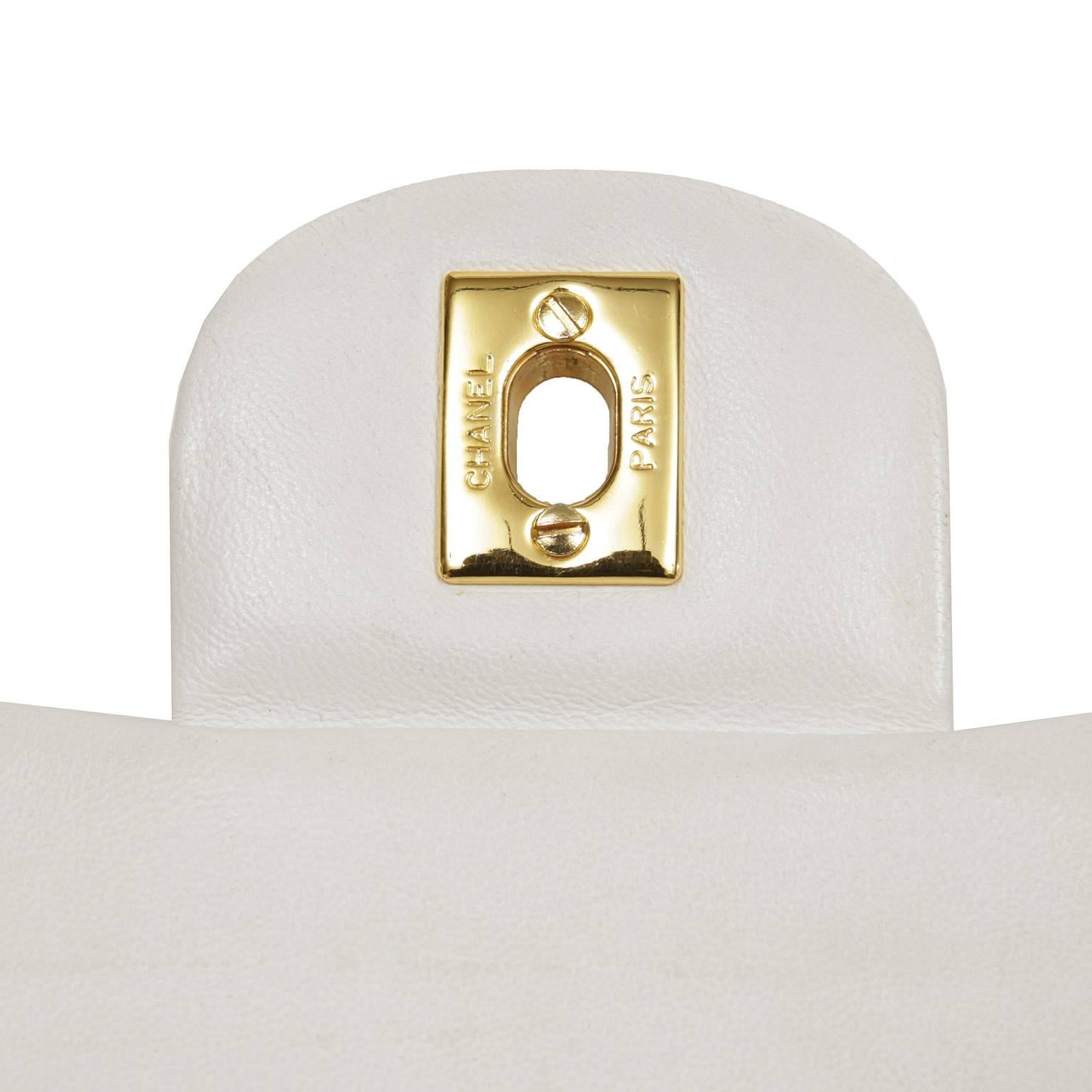 Chanel White Leather Classic Double Flap- Medium size 4