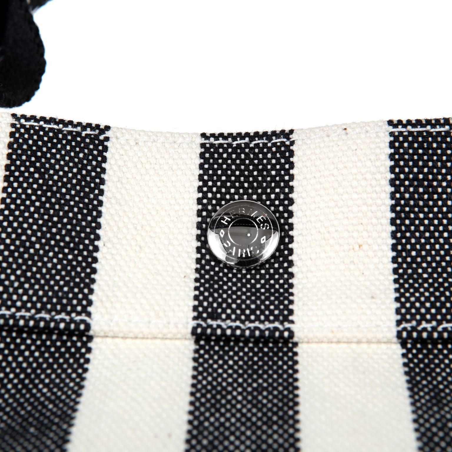 Hermes Black and White Striped Canvas Tote with pochette For Sale 2