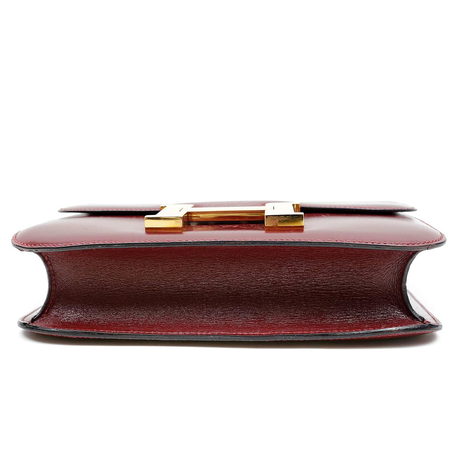 Herms Burgundy Box Calf Constance- 23 cm GHW For Sale at 1stdibs