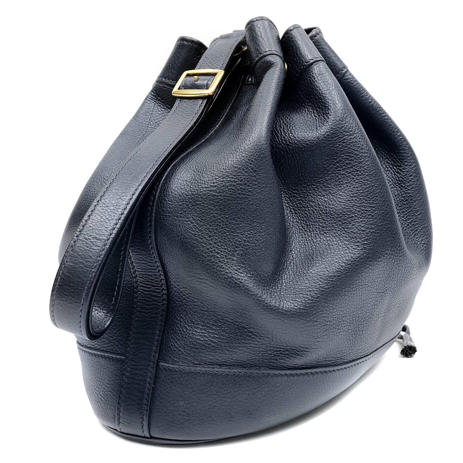 Hermès Indigo Leather Market Bag - Excellent Plus Vintage Condition; appears rarely carried and carefully stored.  
The classic silhouette is a drawstring bucket bag; perfect for every day enjoyment. 
 
Deep blue textured leather bucket bag