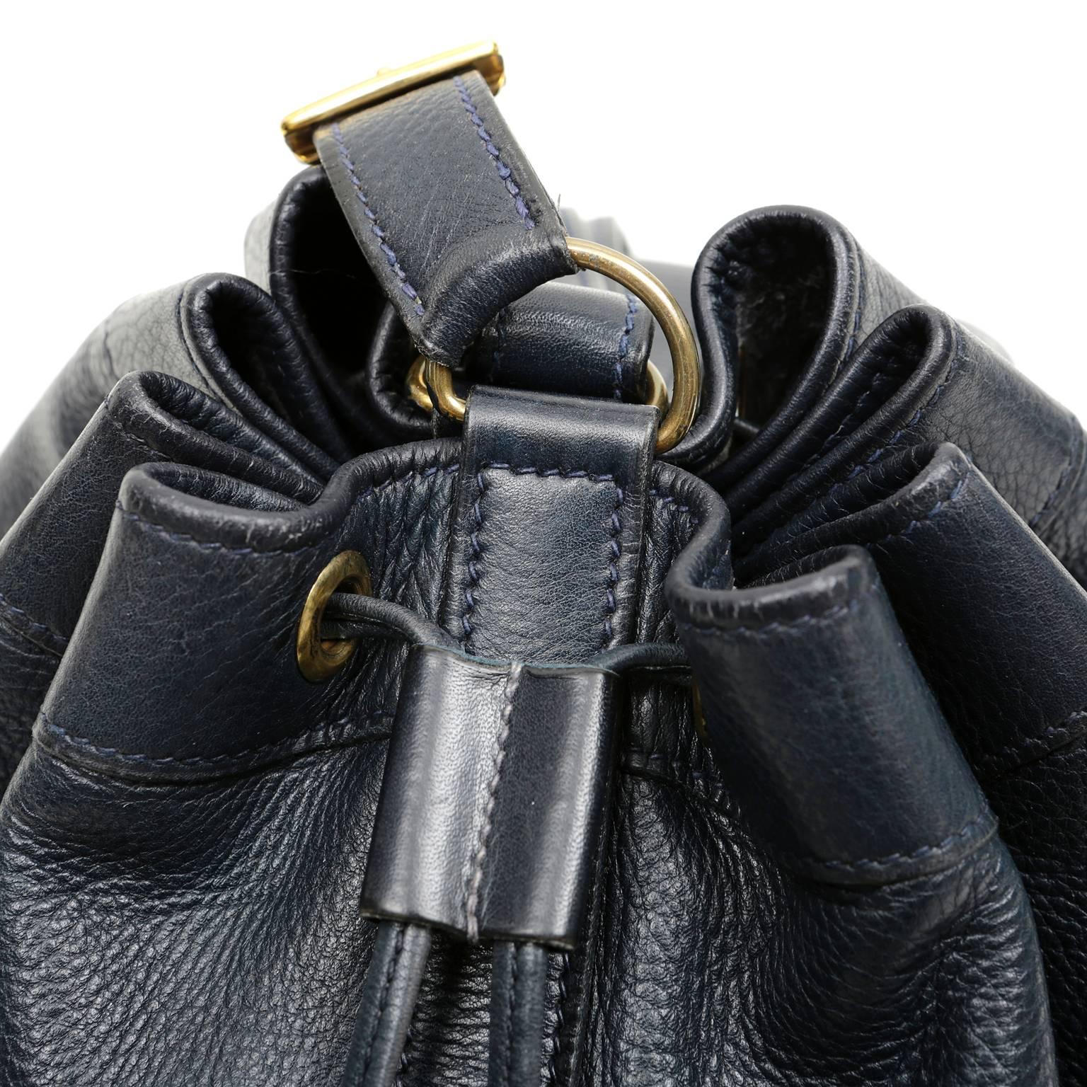 Hermès Indigo Leather Drawstring Market Bucket Bag For Sale 2