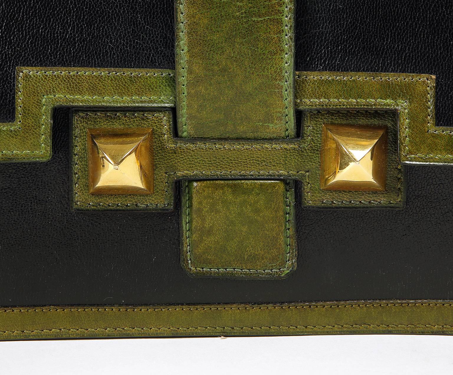 Hermès Black and Green Leather Clutch with chain strap For Sale 1