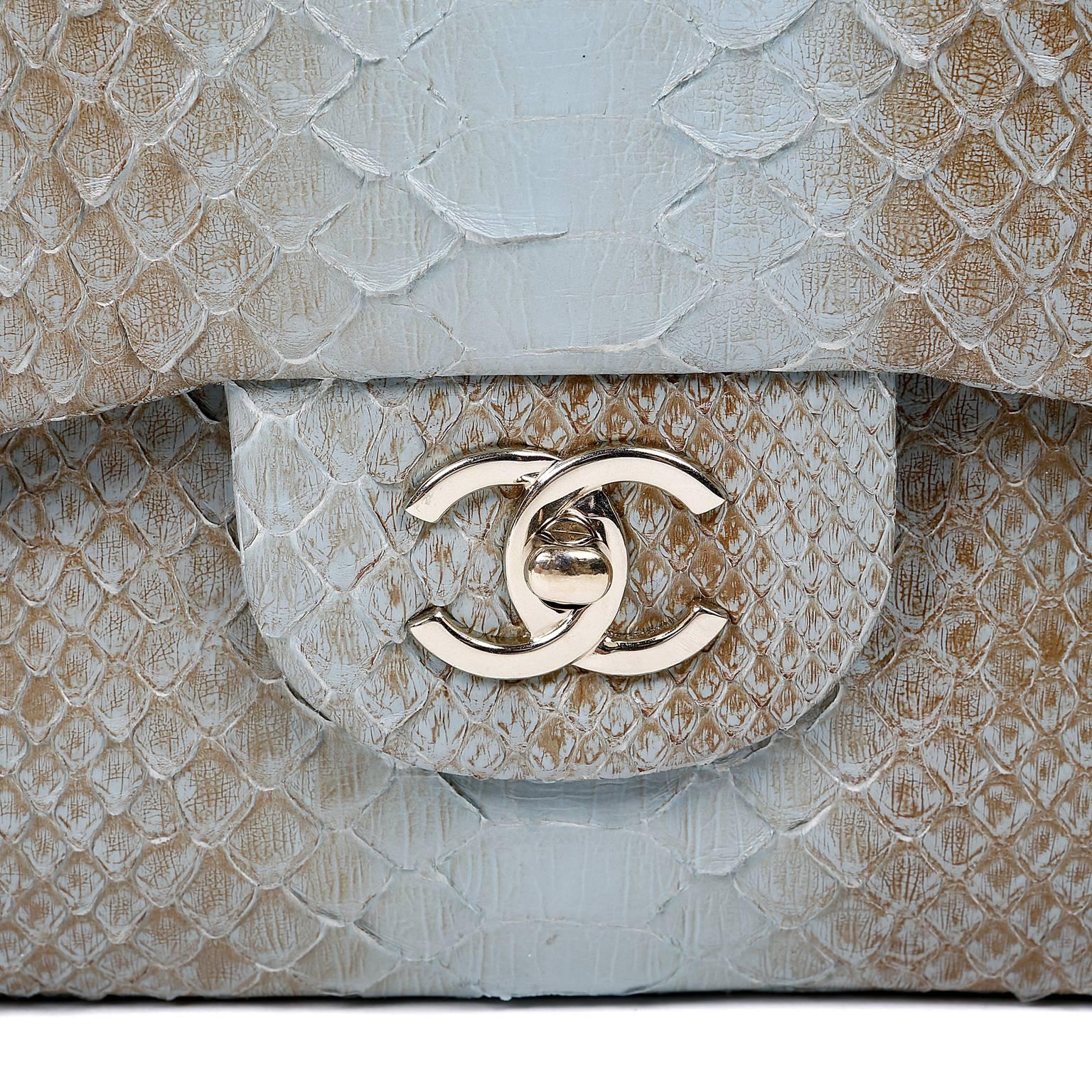 Donna Chanel Degrade Python Jumbo Classic- Marrone e Blu in vendita