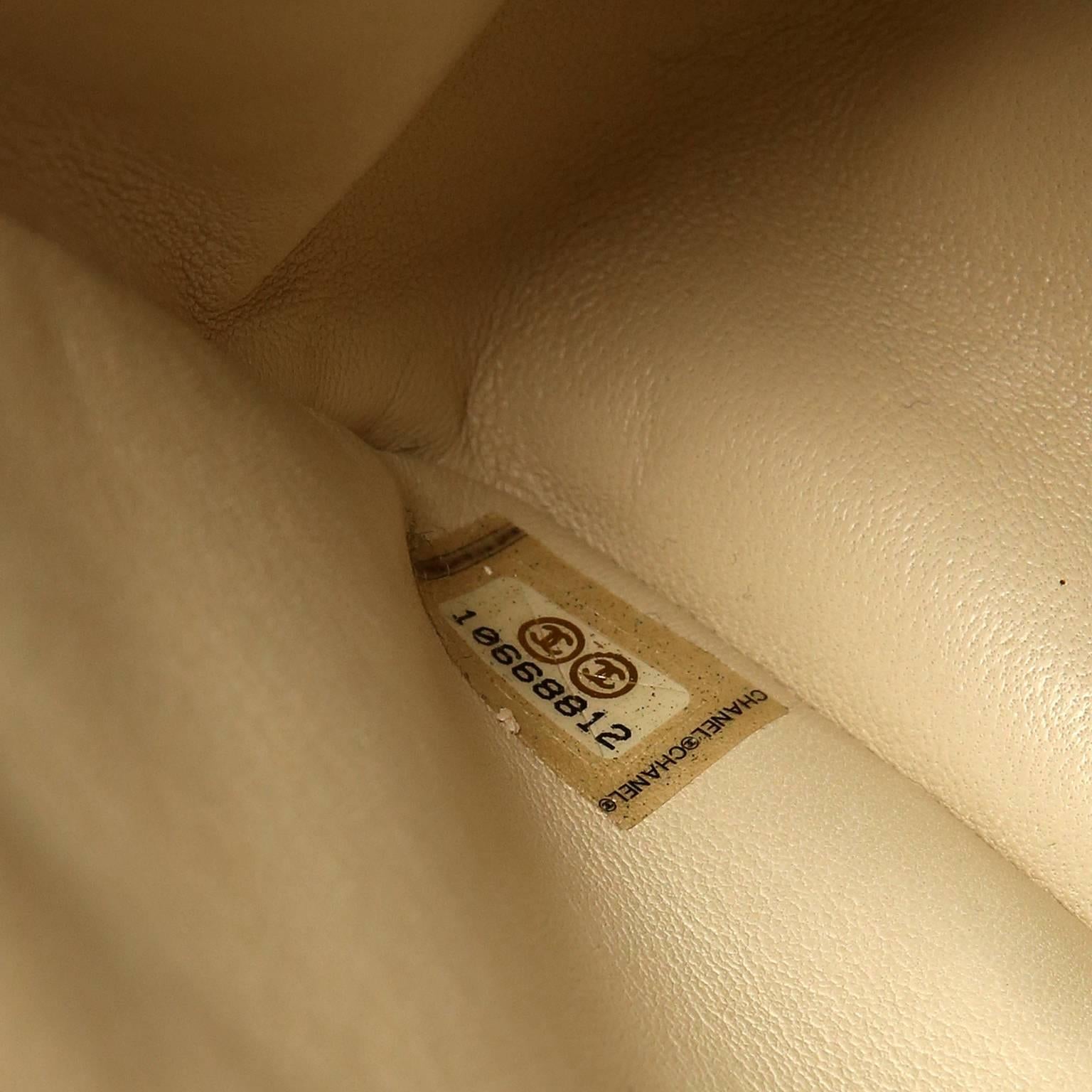 Chanel  Ivory Ostrich Maxi Flap Shoulder Bag 5