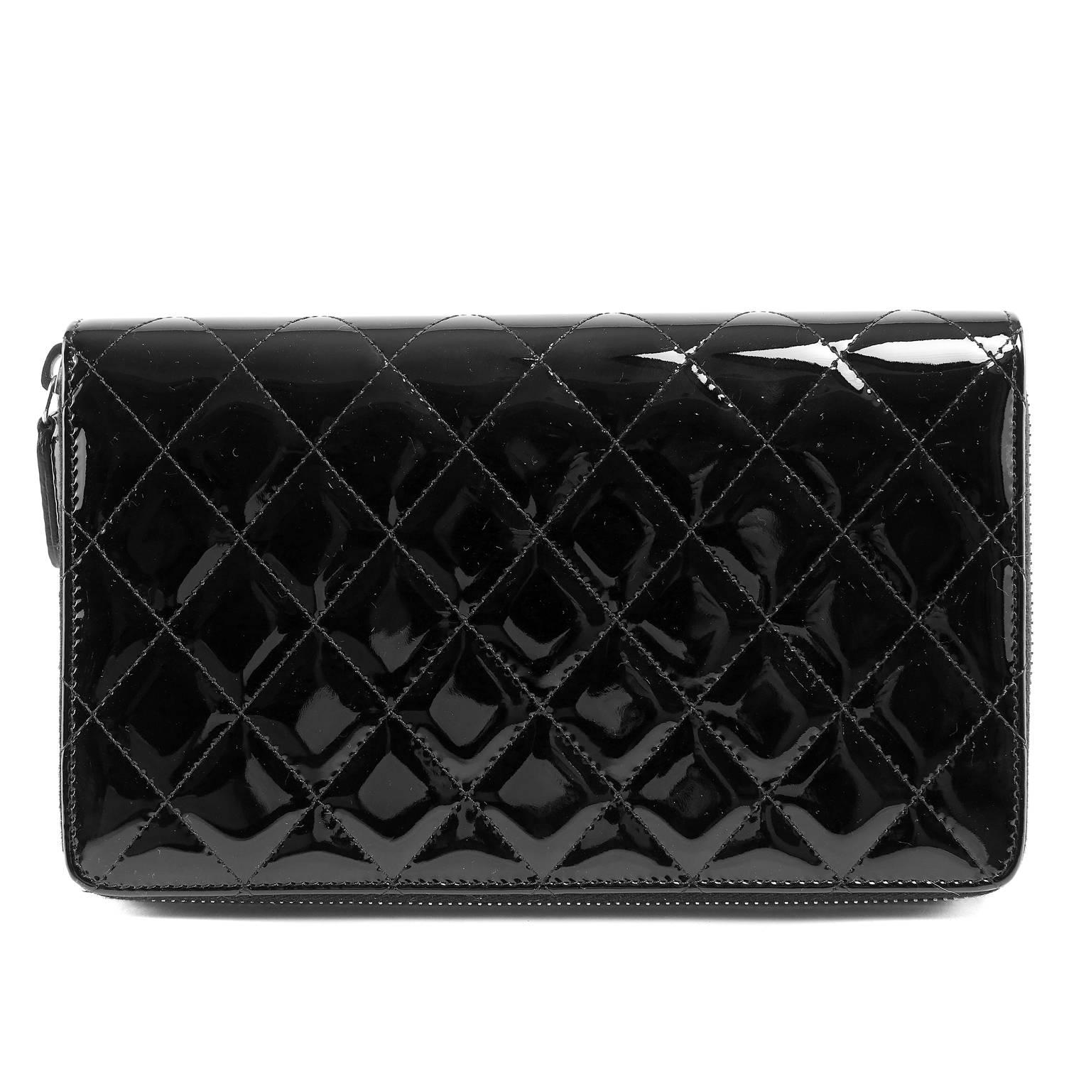 Chanel Black Patent Leather Large Zip Around Wallet In New Condition In Malibu, CA