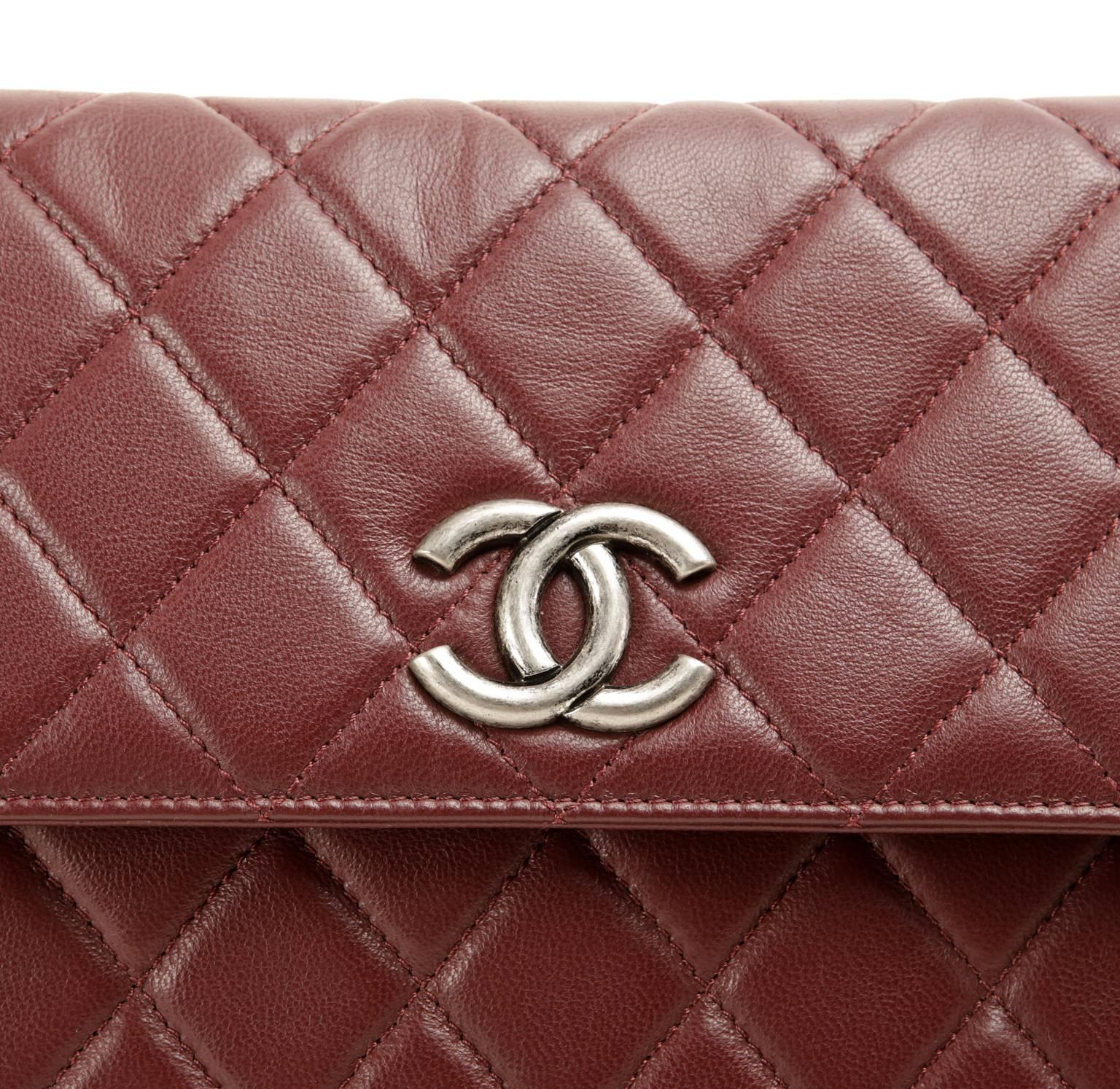Chanel Bordeaux Leather XL Clutch In New Condition For Sale In Malibu, CA