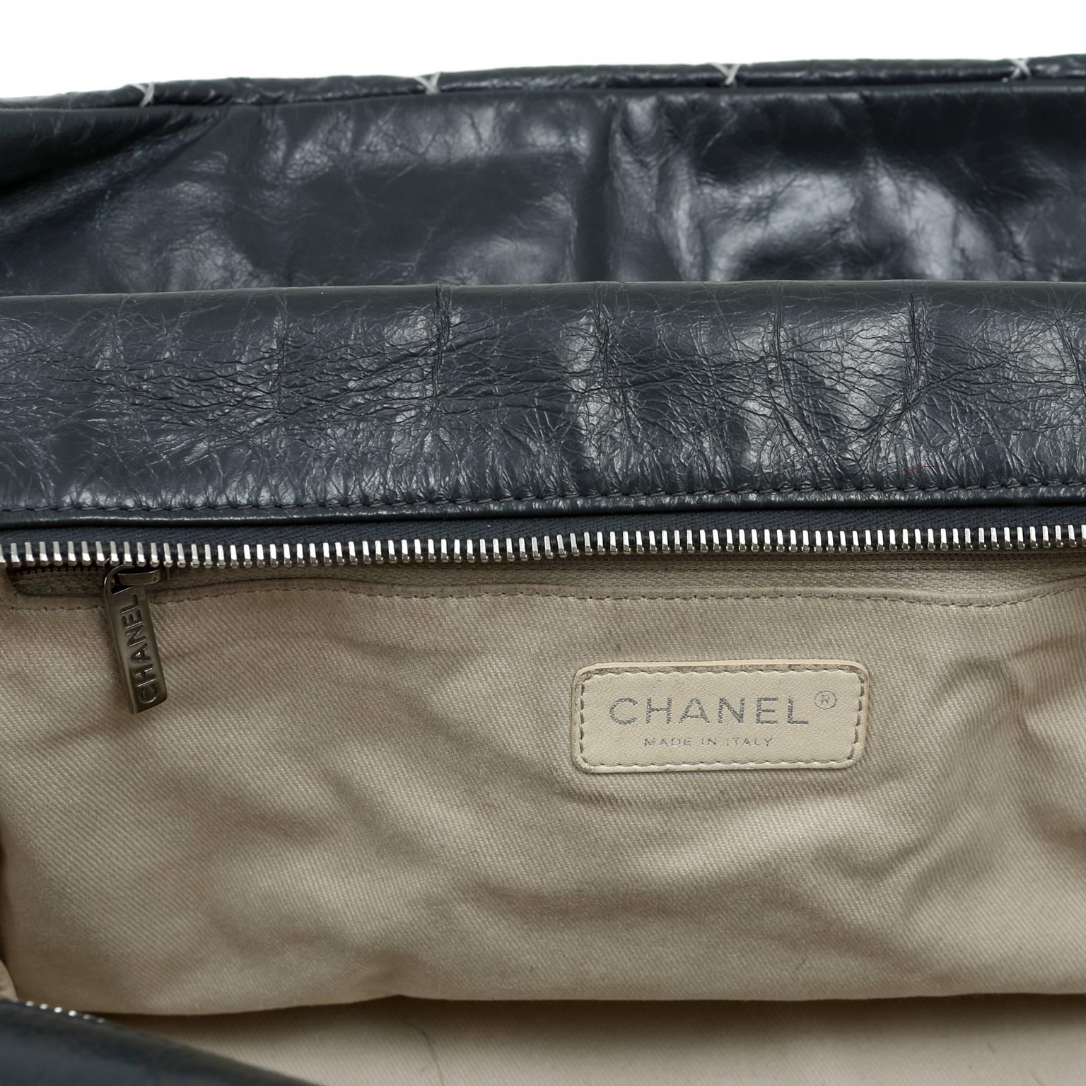 Chanel Charcoal Grey Distressed Leather XXL Tote For Sale 3