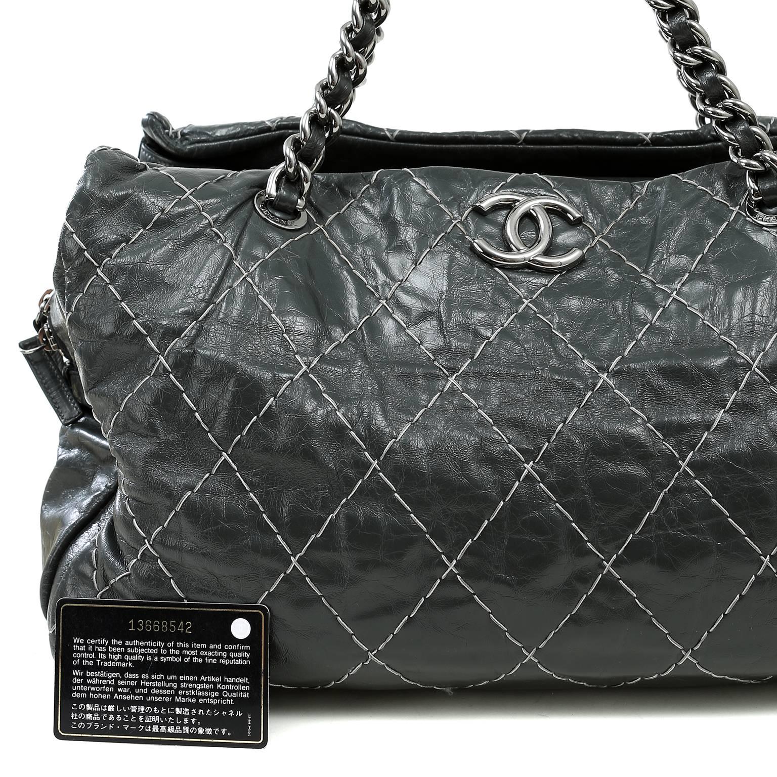 Chanel Charcoal Grey Distressed Leather XXL Tote For Sale 5