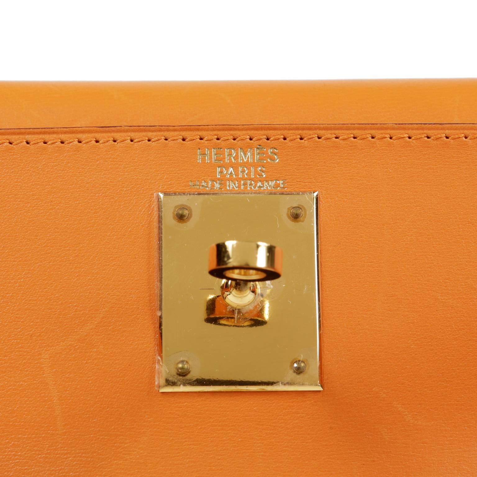 Hermès Orange Box Calf Kelly Bag- 28 cm with GHW In Excellent Condition For Sale In Malibu, CA
