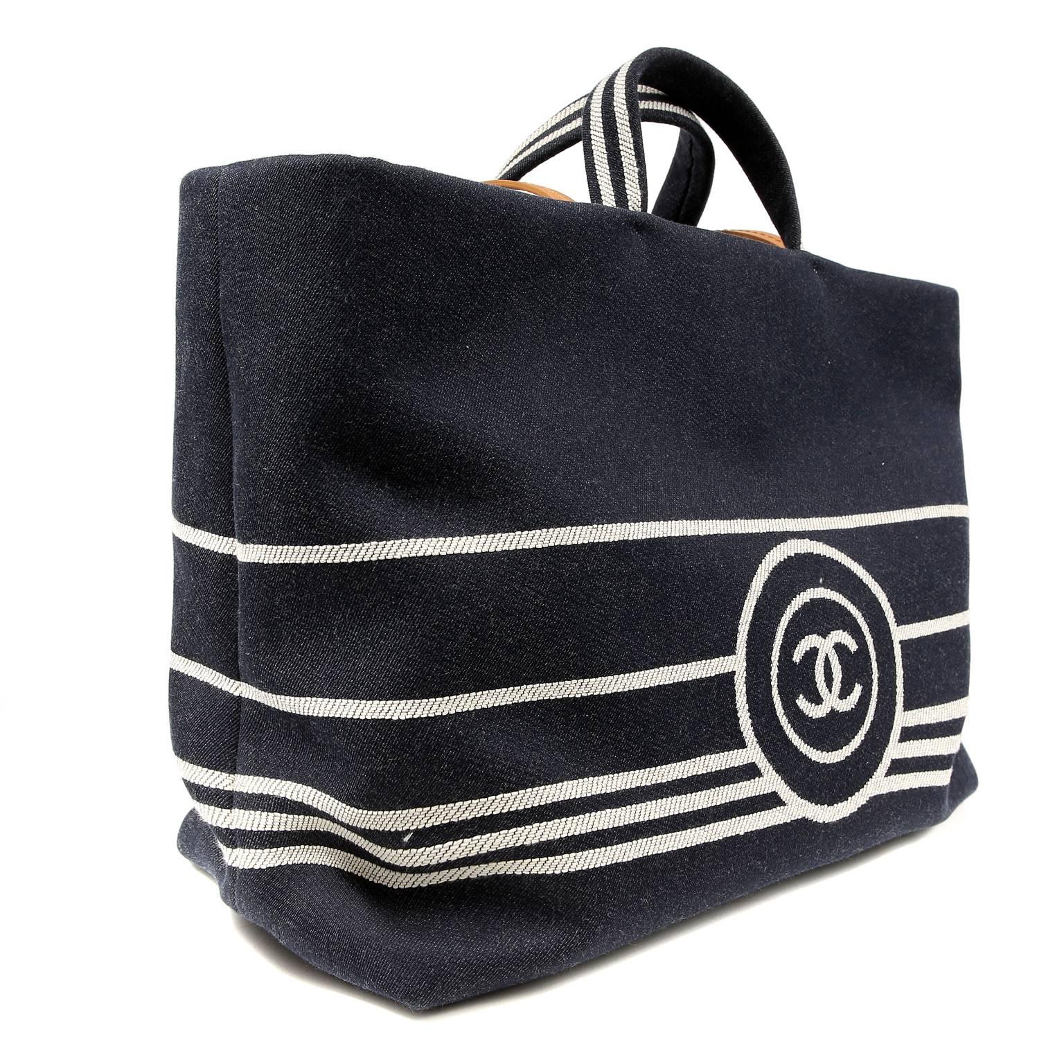 Chanel Black Canvas Classic Summer Tote Bag In New Condition In Malibu, CA