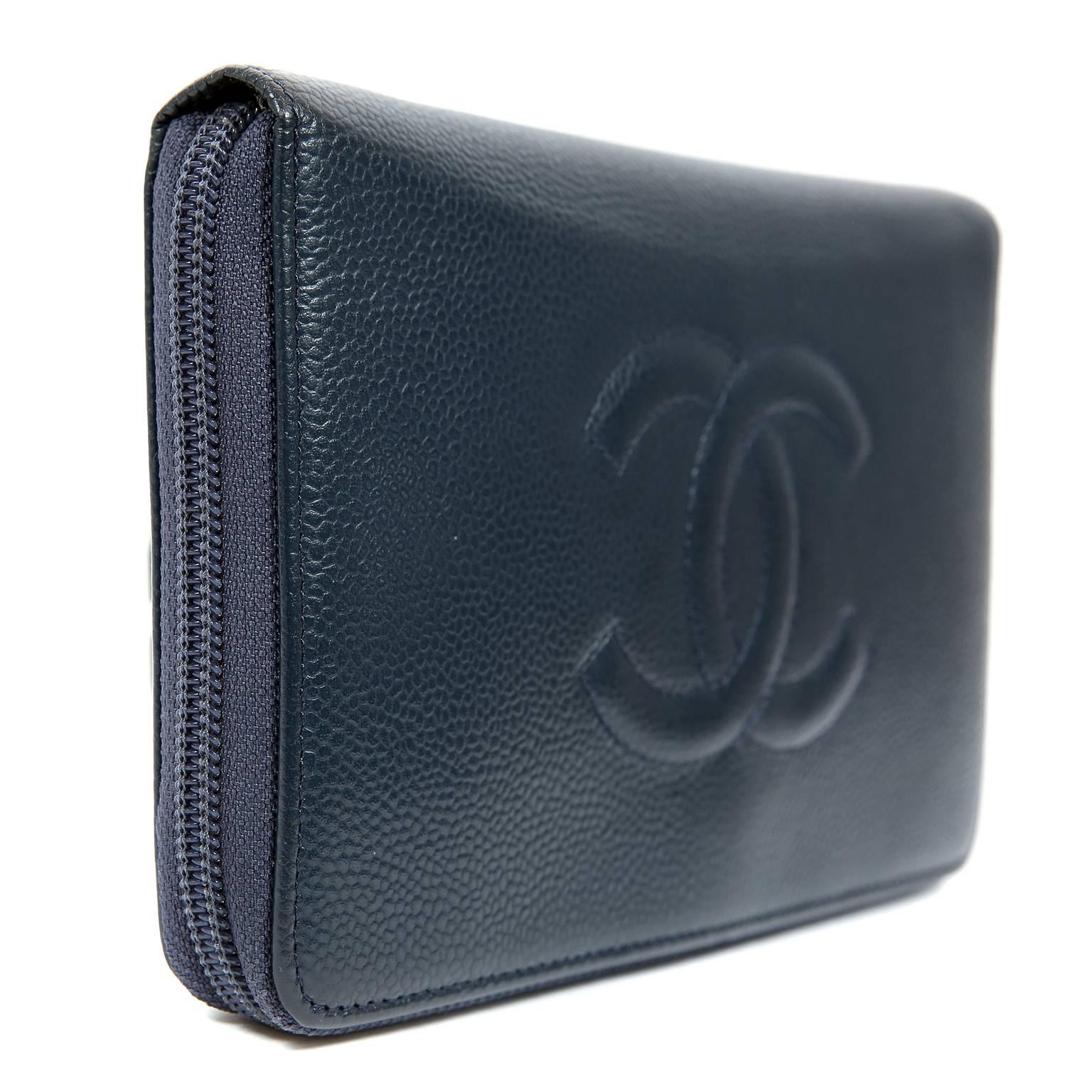 chanel black zip wallet