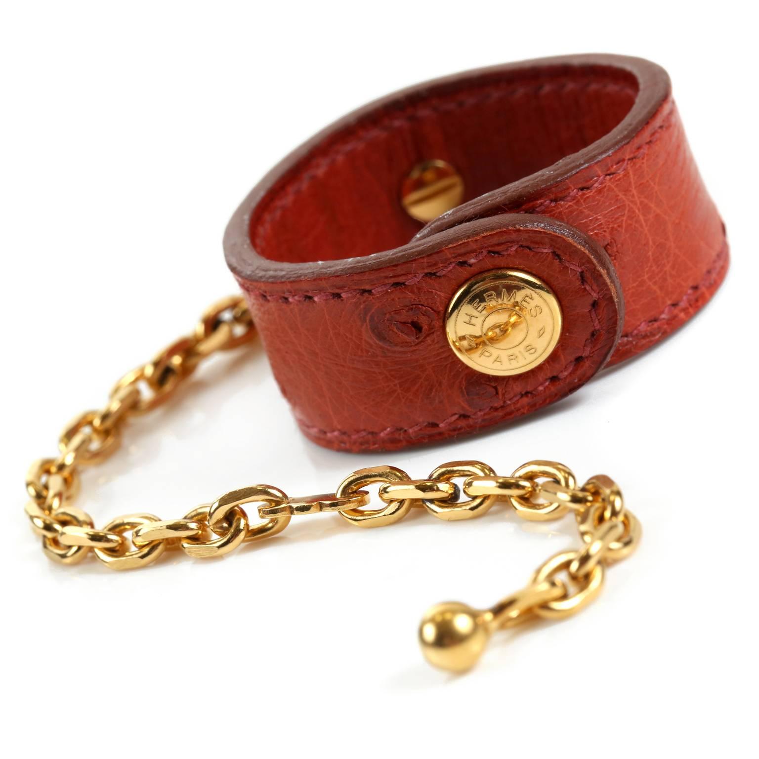 Hermes Ostrich Glove Holder- Chestnut with Gold In Excellent Condition For Sale In Malibu, CA