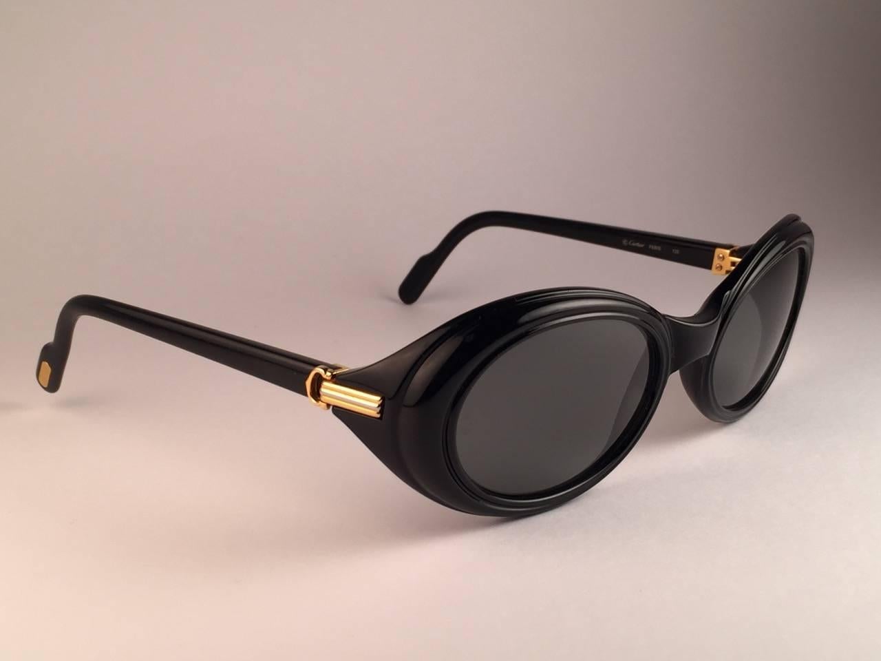 Cartier Frisson Black Medium Sunglasses 18k Gold France 1991 In New Condition In Baleares, Baleares
