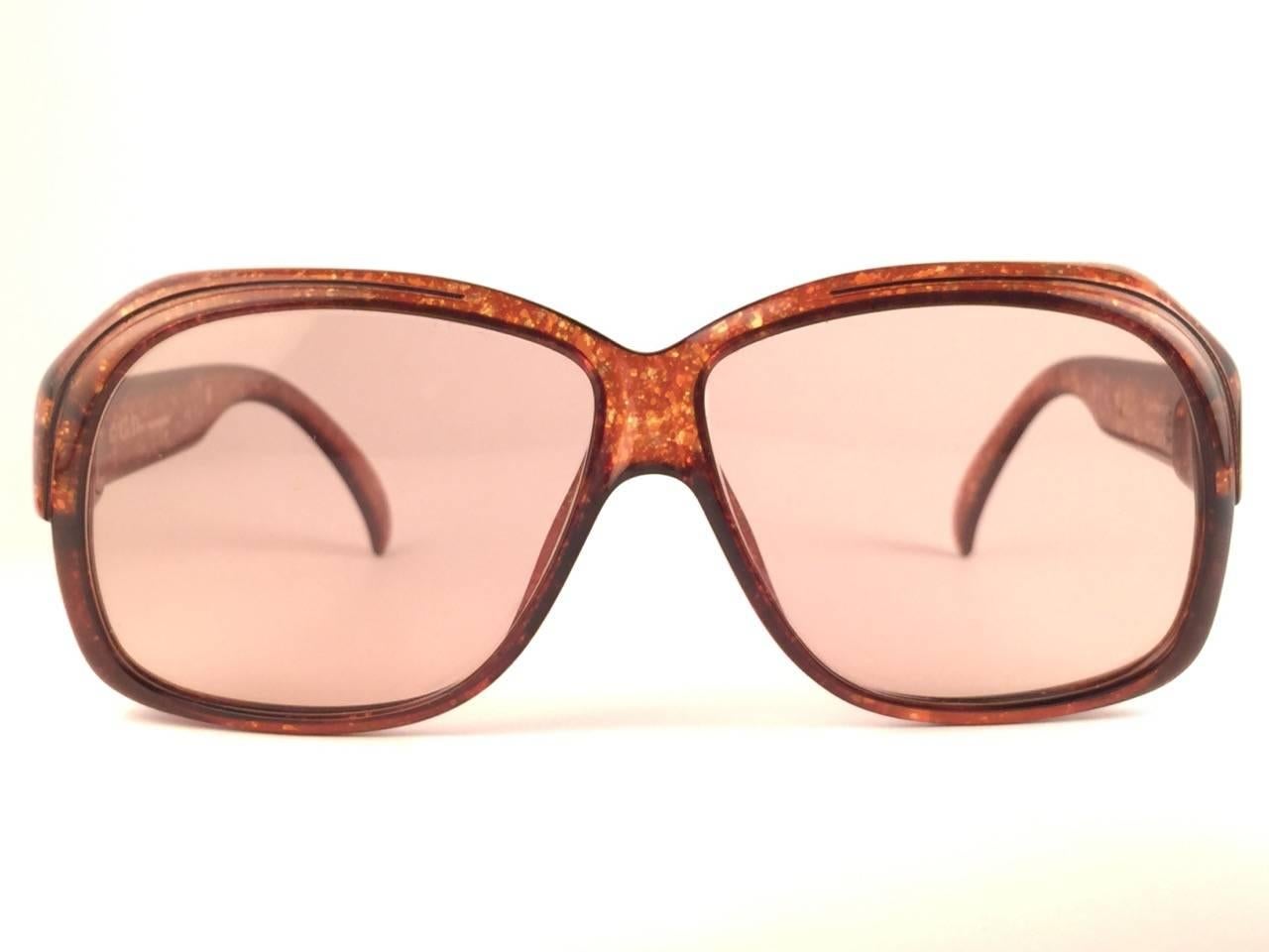 New Vintage Christian Dior 2039 10 sunglasses oversized marble pattern brown lenses 1970’s made by optyl manufactured in Germany
 
Strong and stunning marbled pattern frame. A must have piece! Lenses are spotless brown.
 
New! never worn or