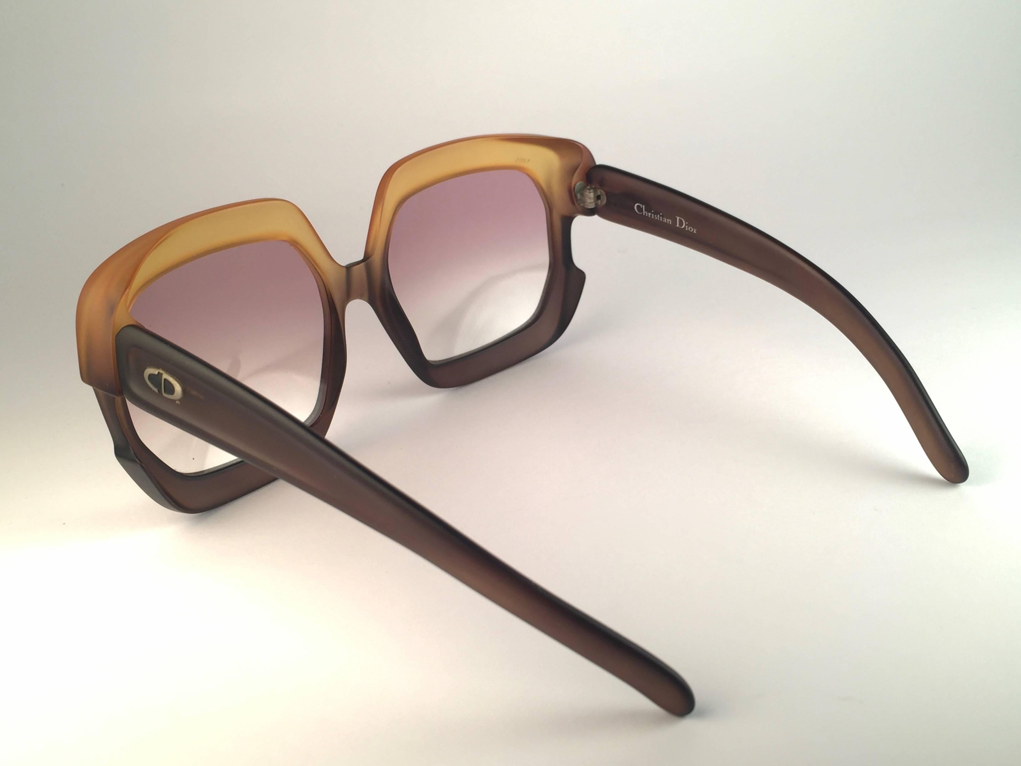 New Vintage Christian Dior 2002 Ombre Amber Brown Optyl Sunglasses Germany In New Condition In Baleares, Baleares