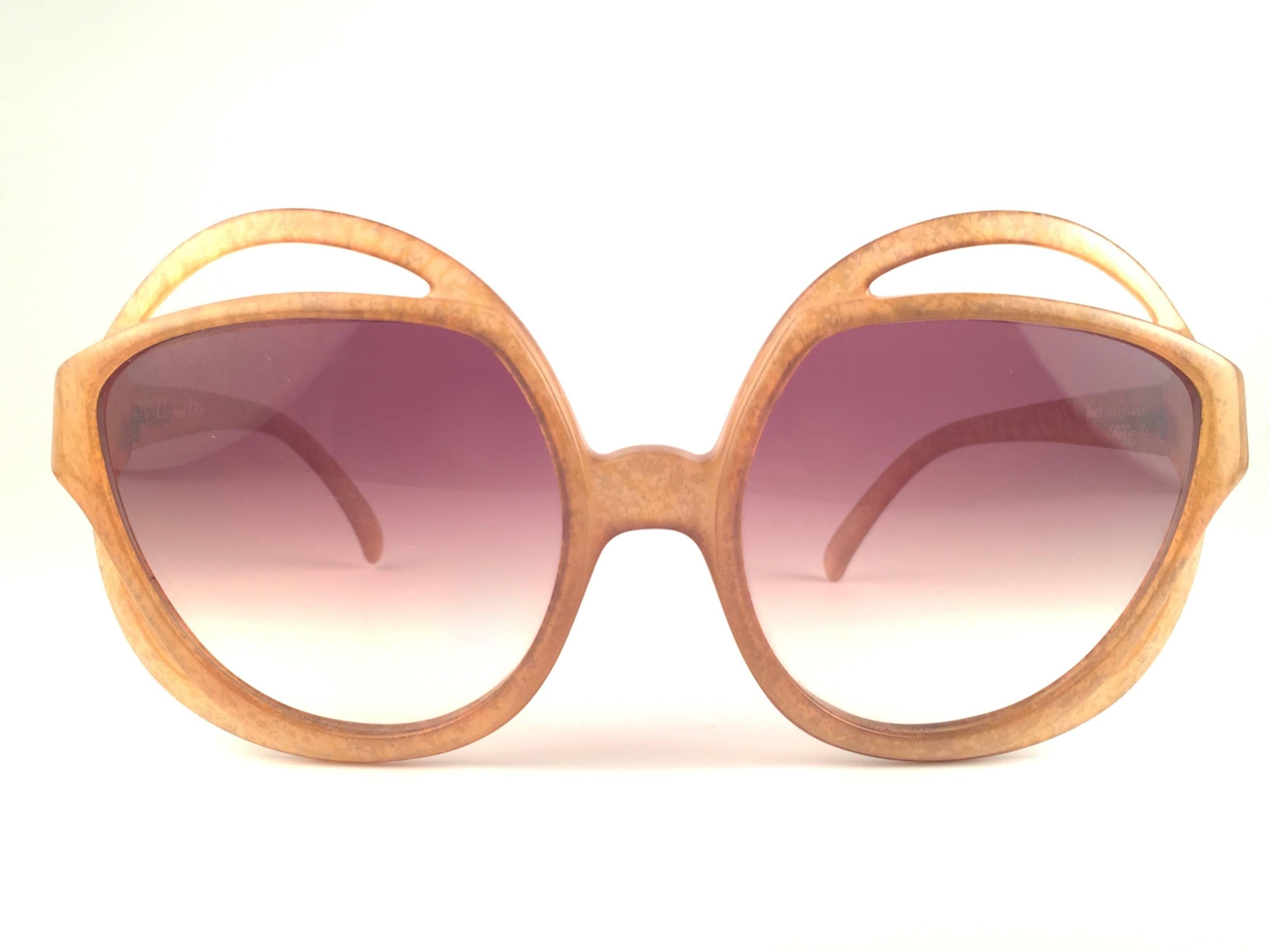 New Vintage Christian Dior 2027 10 Amber Jasped Optyl Sunglasses In New Condition In Baleares, Baleares