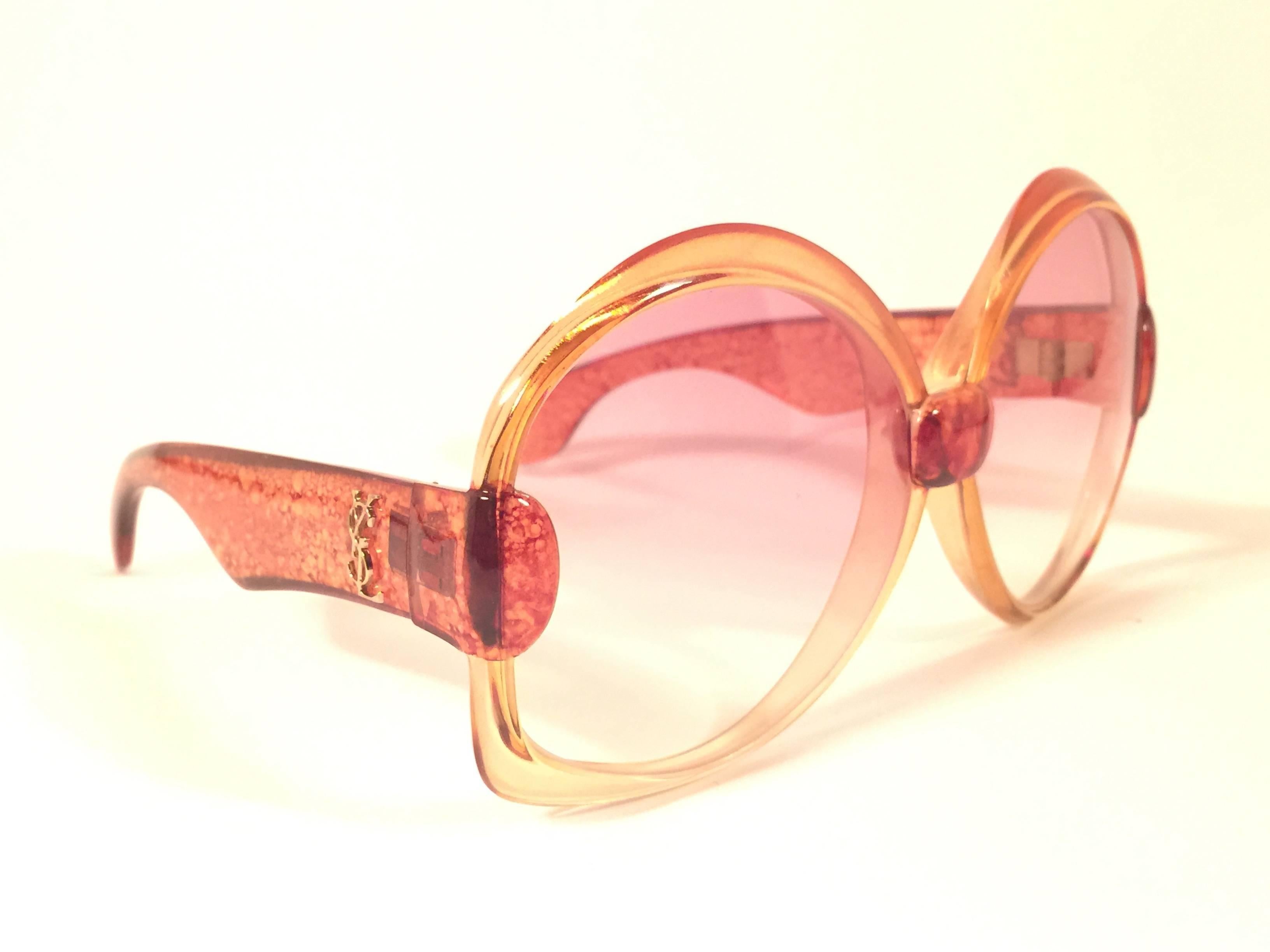 New Vintage Yves Saint Laurent YSL 651 Translucent Orange 1970 France Sunglasses In New Condition In Baleares, Baleares