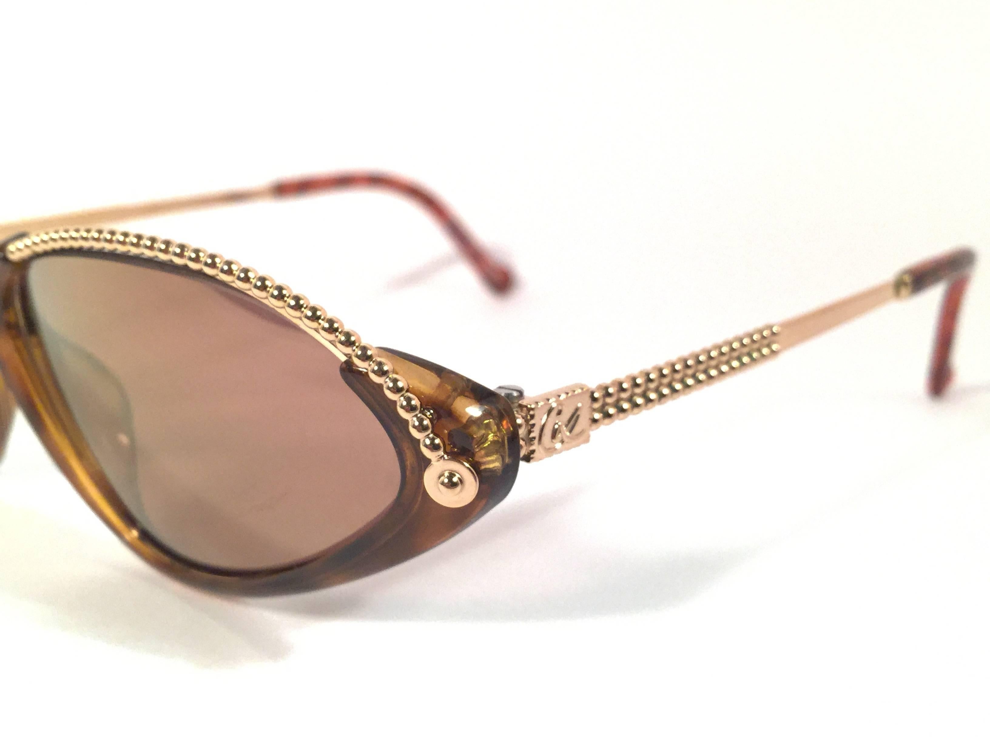New Vintage Christian Lacroix Cat Eye 7346 1980's France Sunglasses In New Condition In Baleares, Baleares