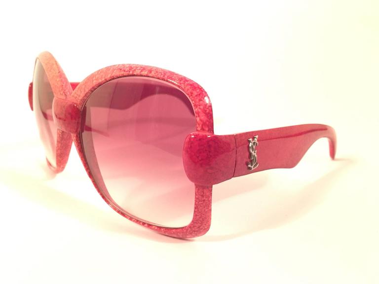 VINTAGE YVES SAINT LAUREN 541 LIGHT RED New Vintage Yves Saint Laurent YSL 541 Jasped Red 1970  main image 4