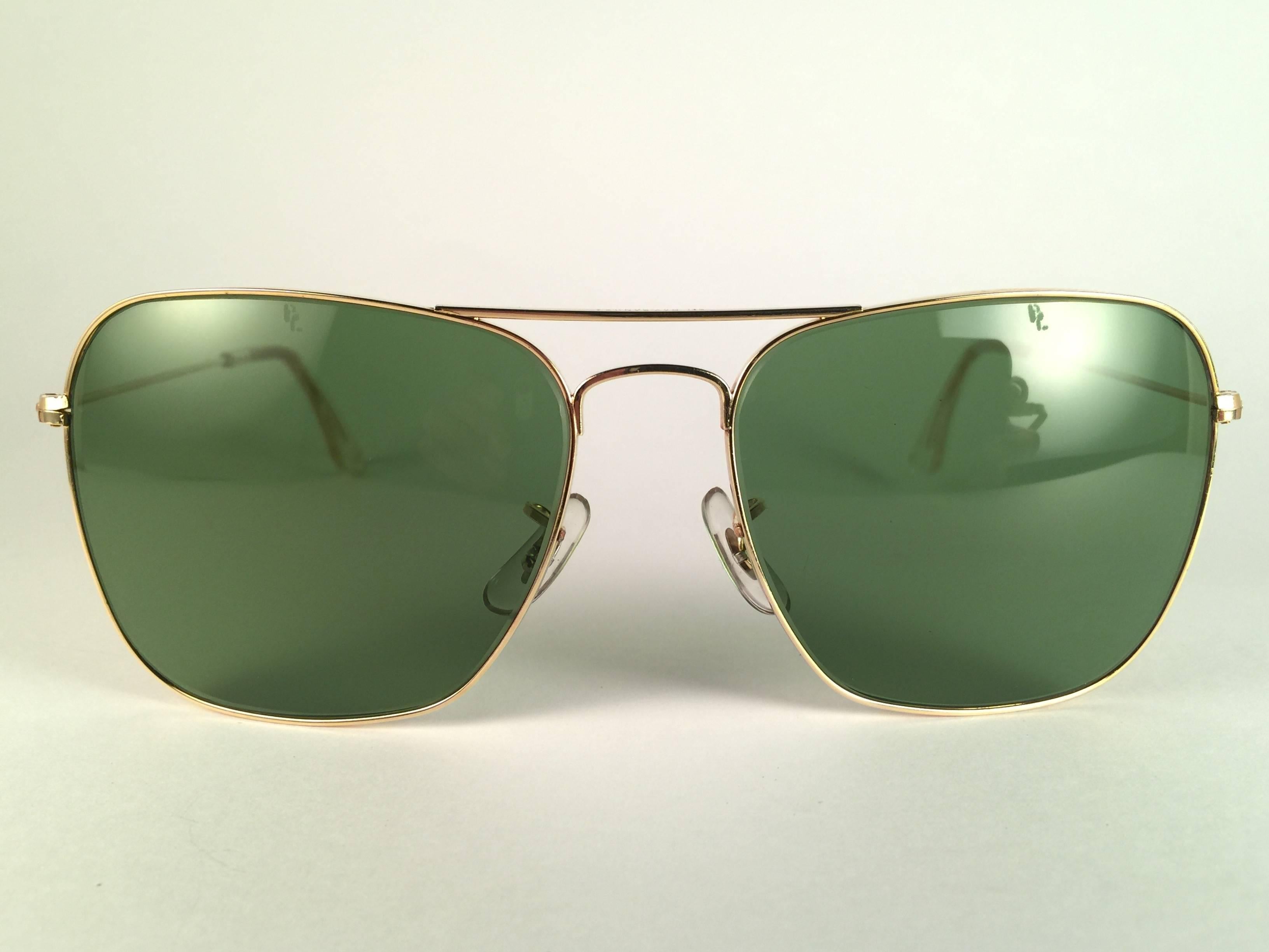 Nouveau Vintage Ray Ban Caravan Gold 58MM RB3 Green Lenses 1970's B&L Lunettes de soleil Neuf à Baleares, Baleares