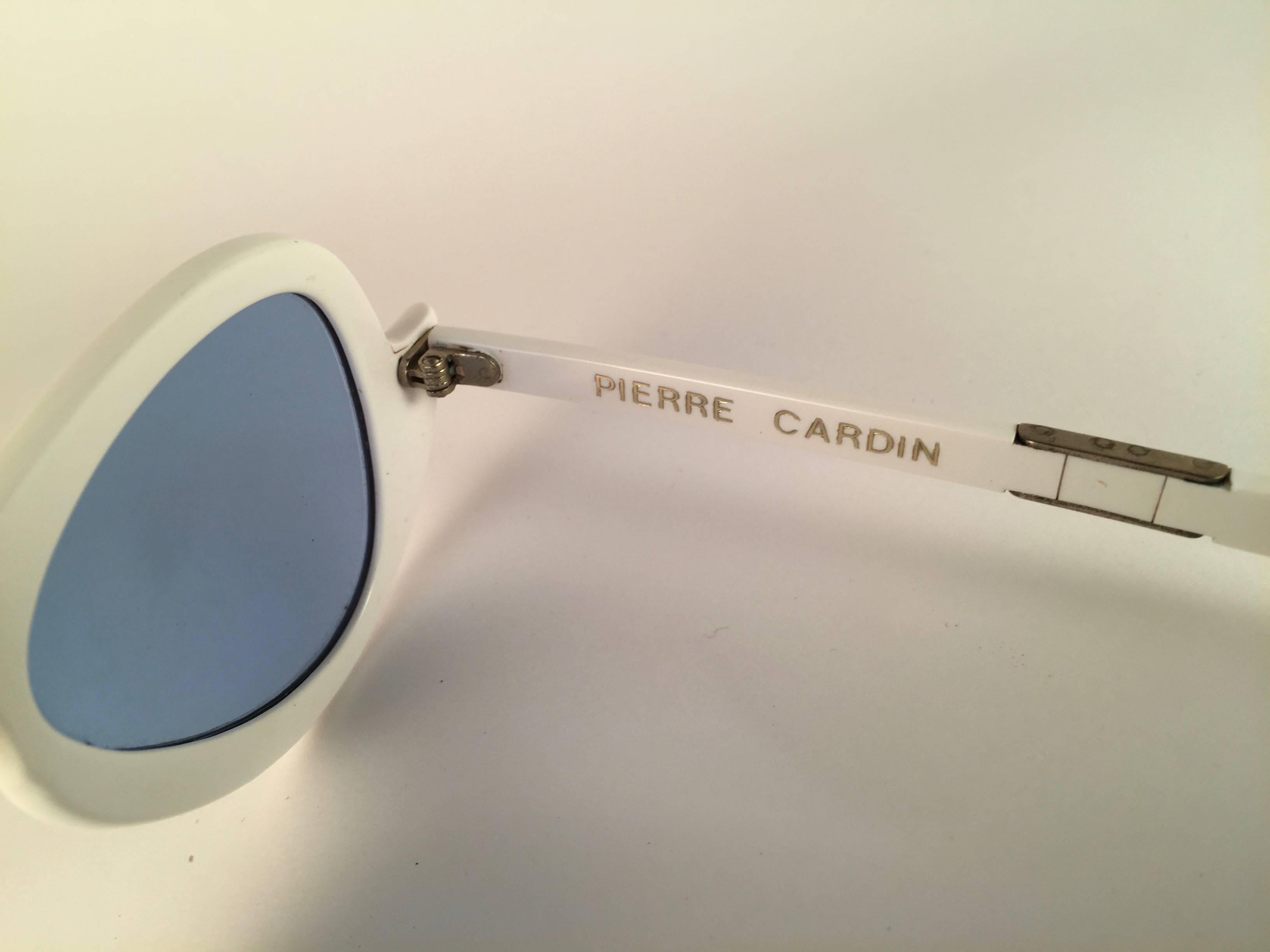 Gray New Vintage Pierre Cardin White Foldable Blue Lens 1960's sunglasses For Sale