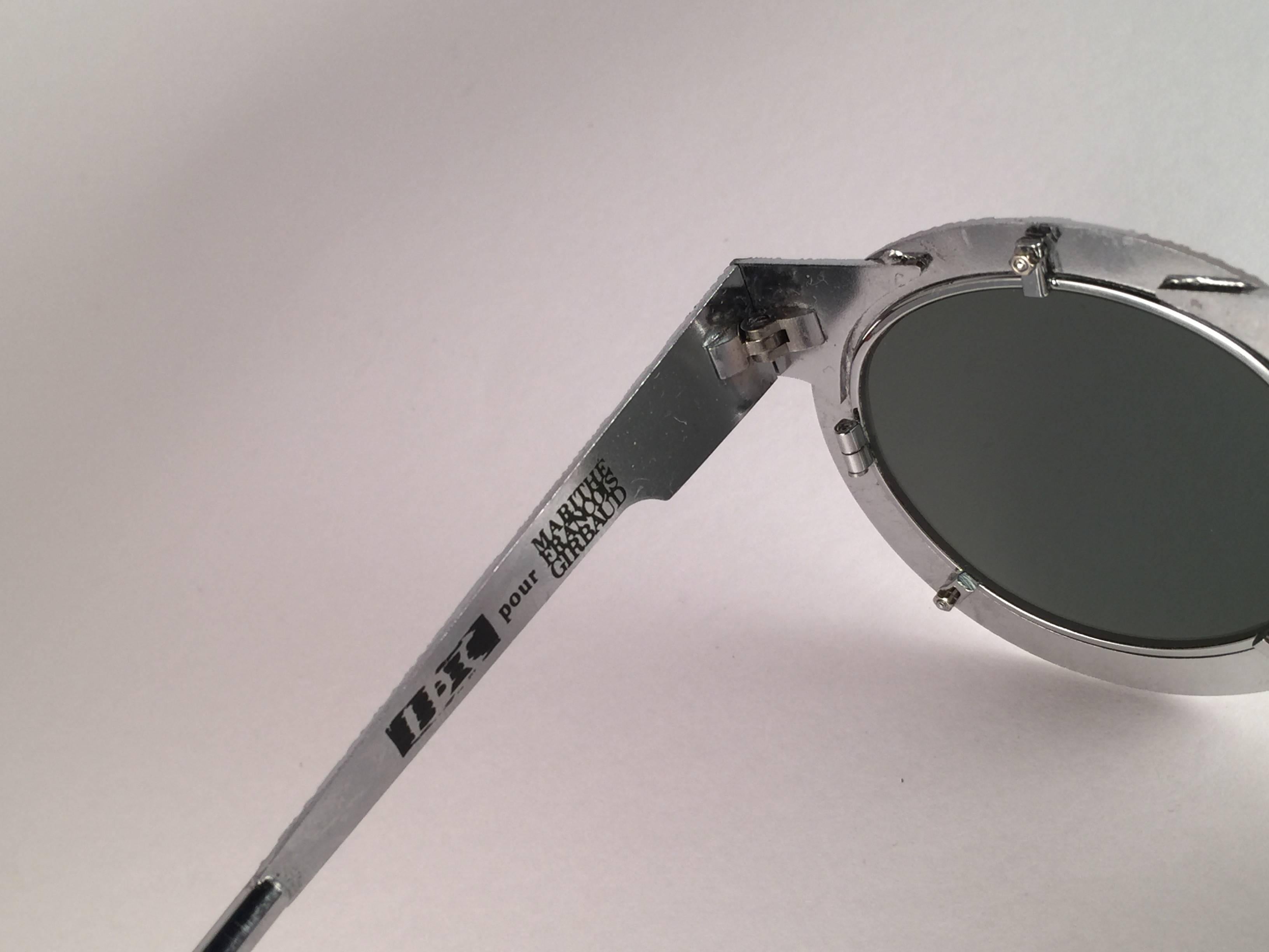 New Vintage IDC Pour Marithe Francois Girbaud Round Silver Sunglasses France In New Condition In Baleares, Baleares