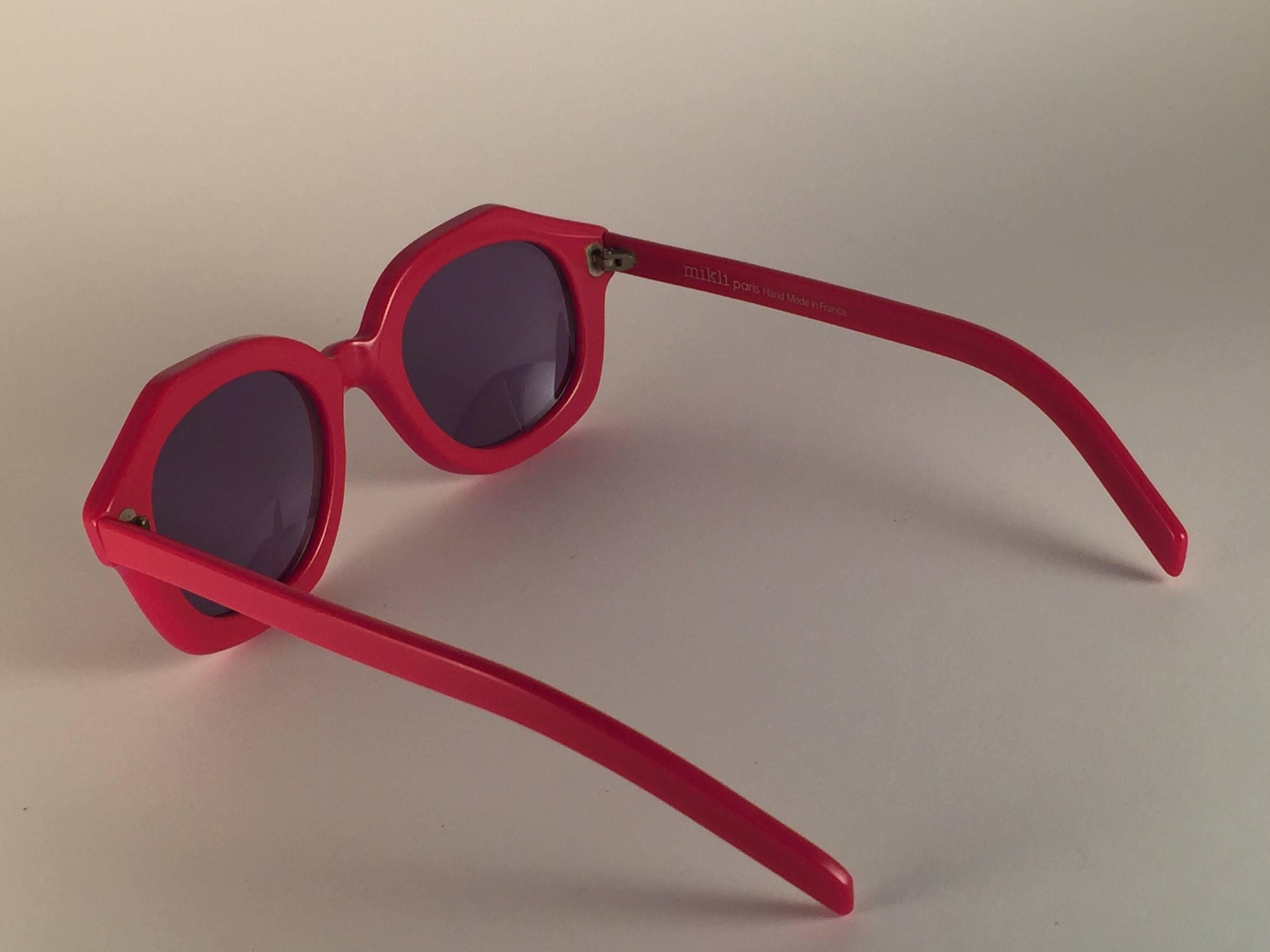 Neu New Vintage Alain Mikli Candy Red 089511 Made in France Sonnenbrille 1980er Jahre für Damen oder Herren im Angebot