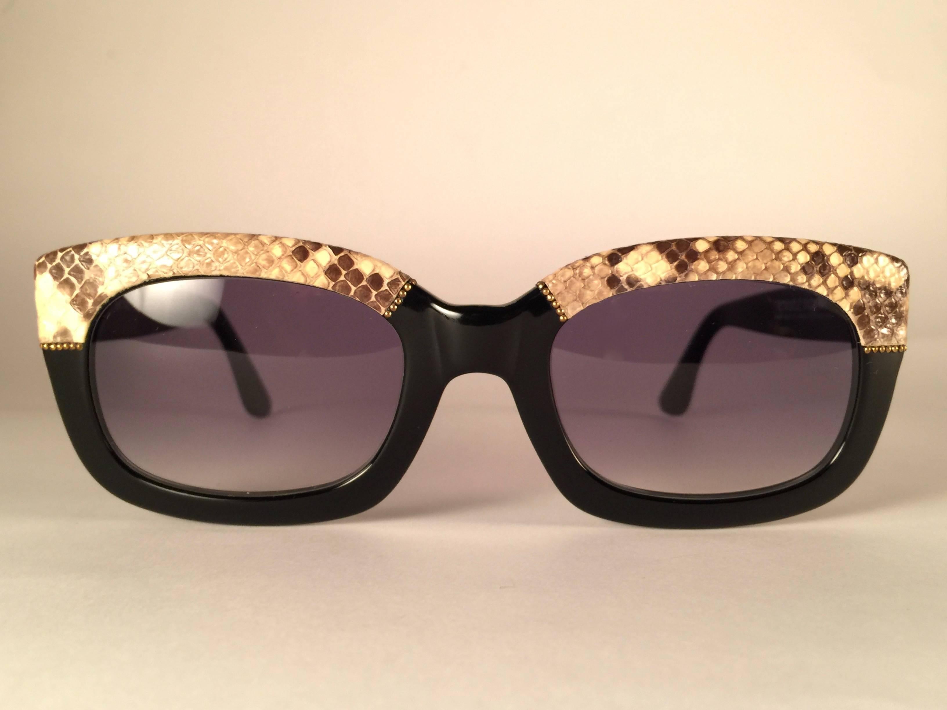 New Vintage Emanuelle Kahn Paris Genuine Python & Black Sunglasses France 4