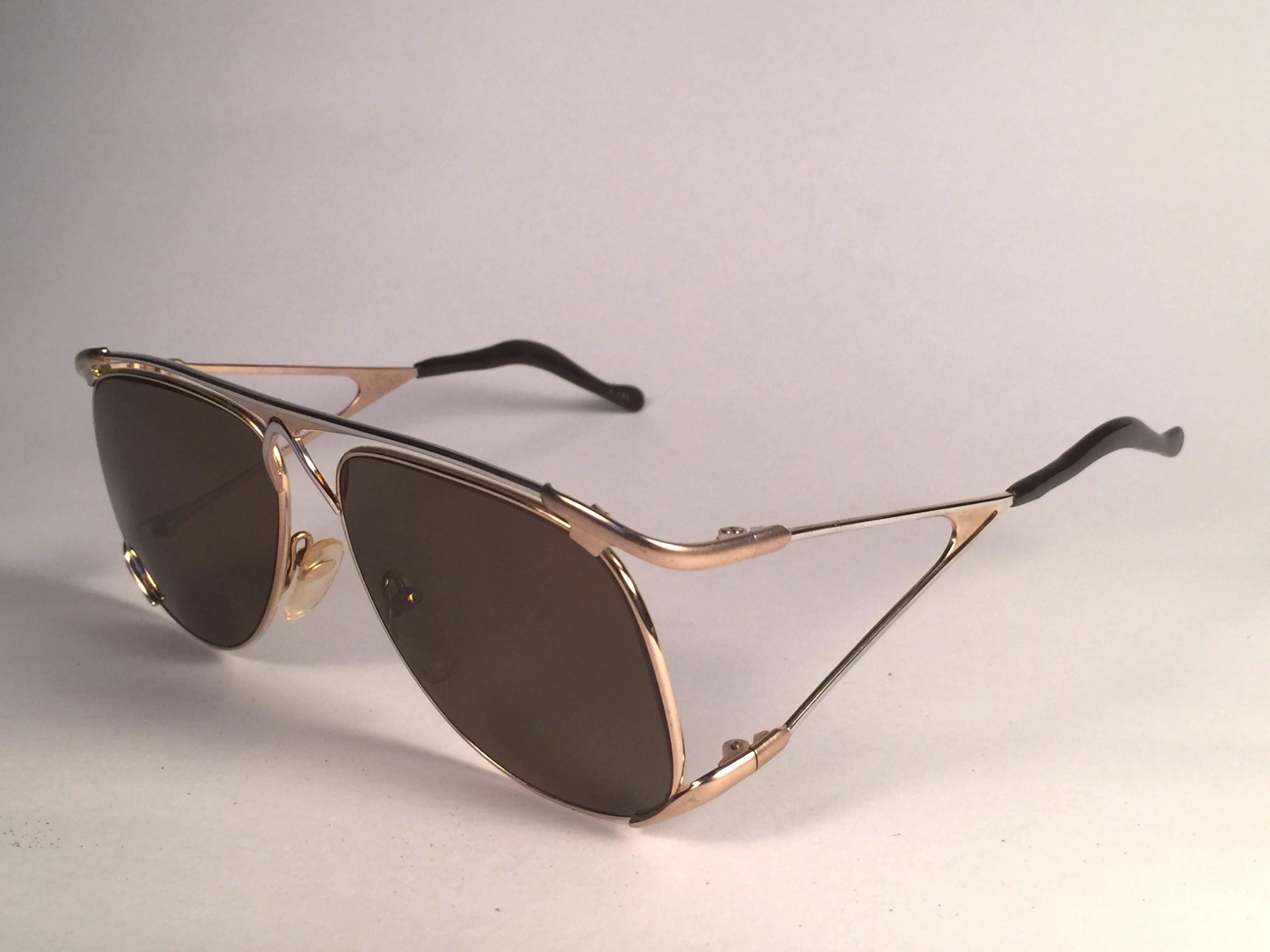 New Vintage Colani Design Gold Solid Brown Lenses Italy 1980's Sunglasses   In New Condition In Baleares, Baleares