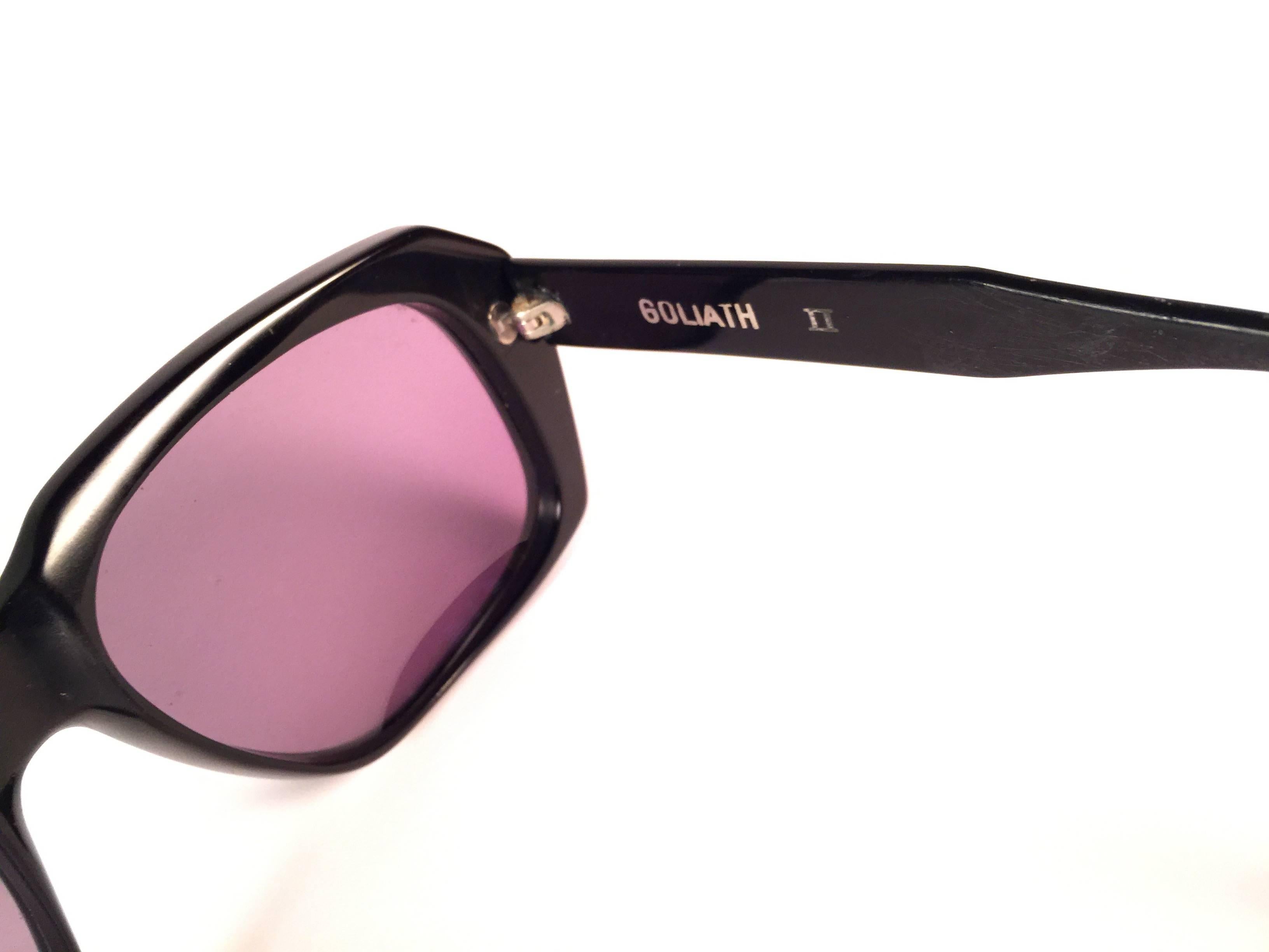 ultra goliath glasses