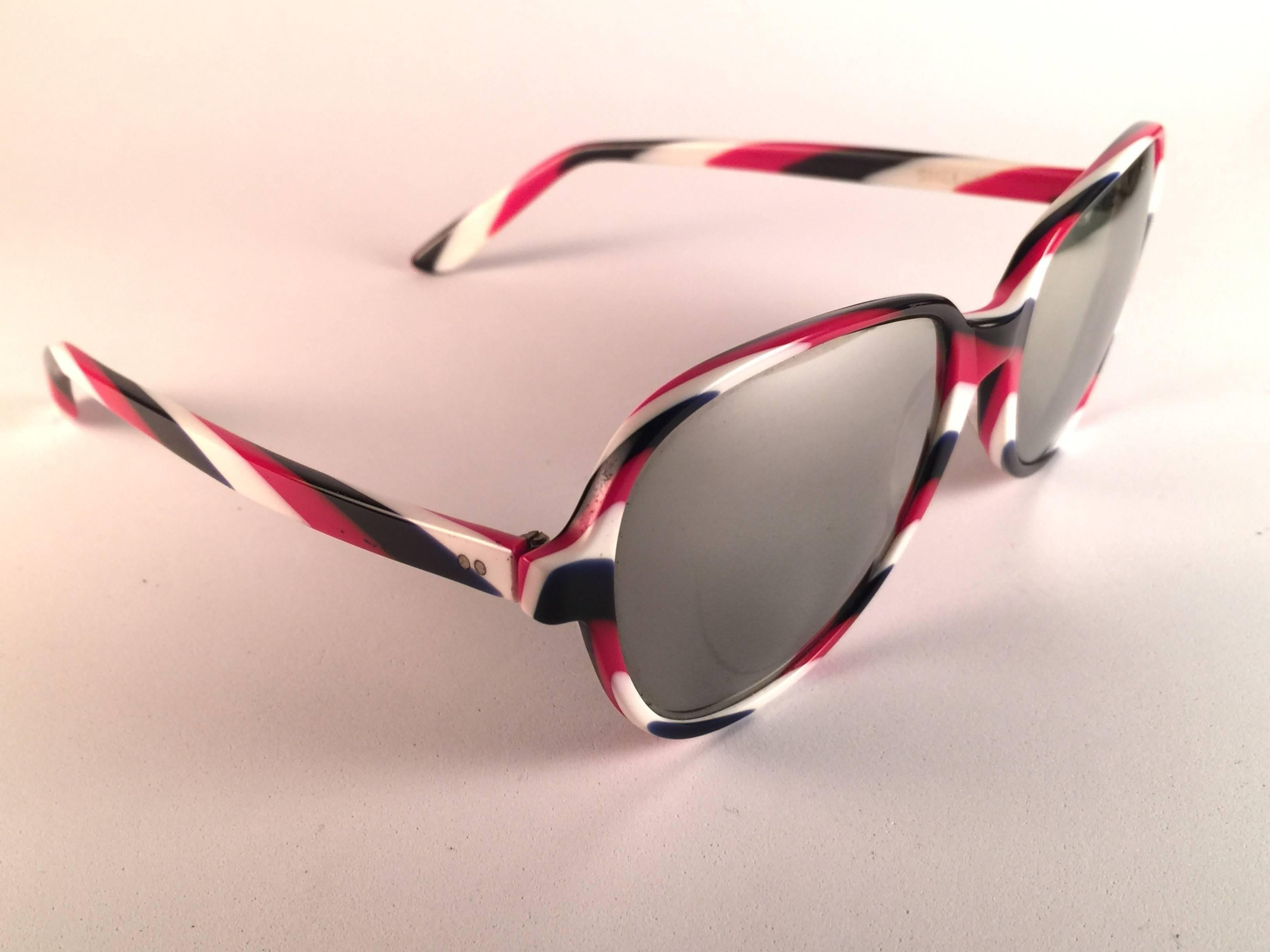 Black New Vintage Ray Ban B&L Shelby White Red & Blue Mirror Lenses Sunglasses USA