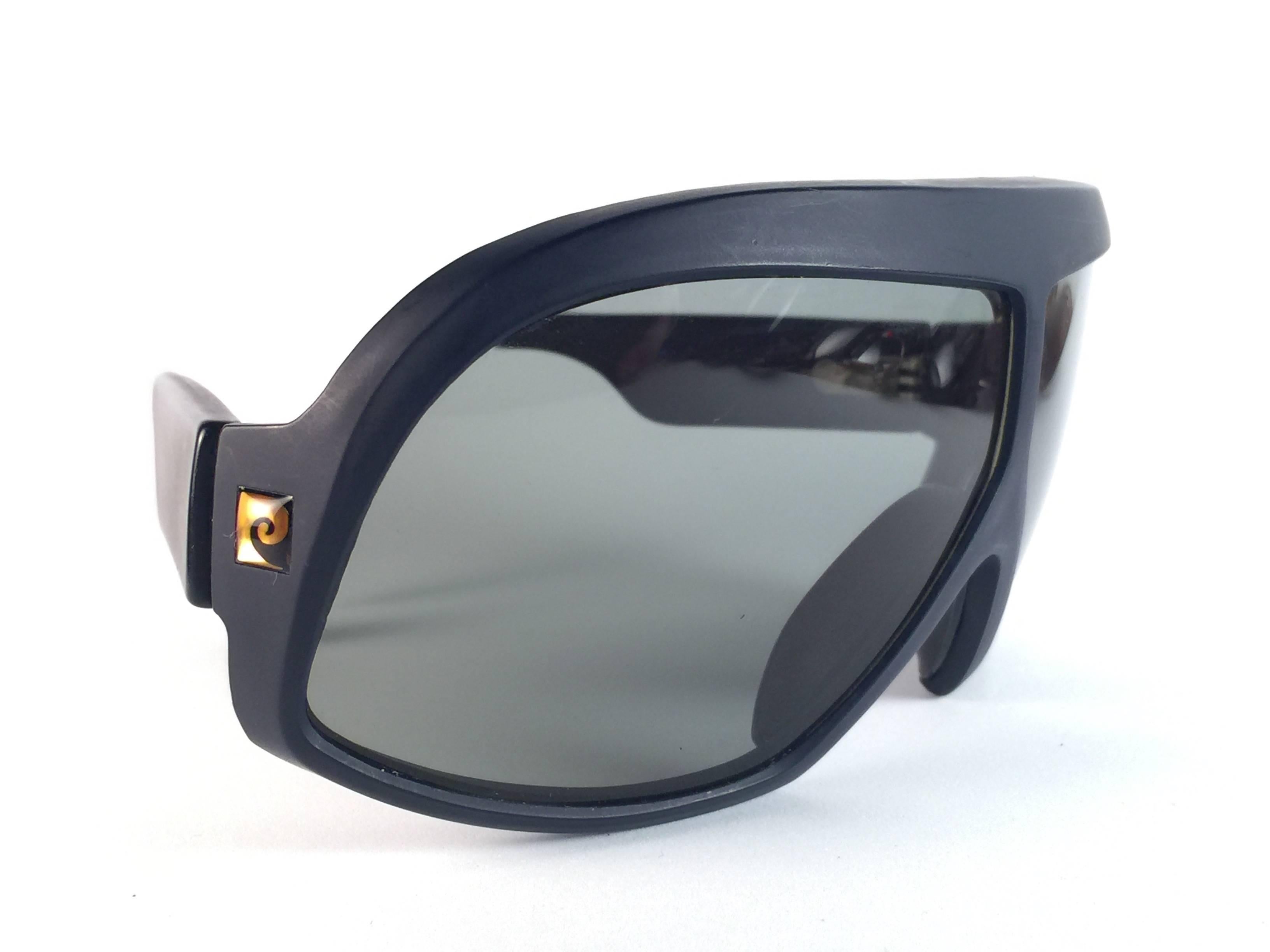 Black New Vintage Pierre Cardin Ski Haute Sports Light Grey Lens 1970's Sunglasses