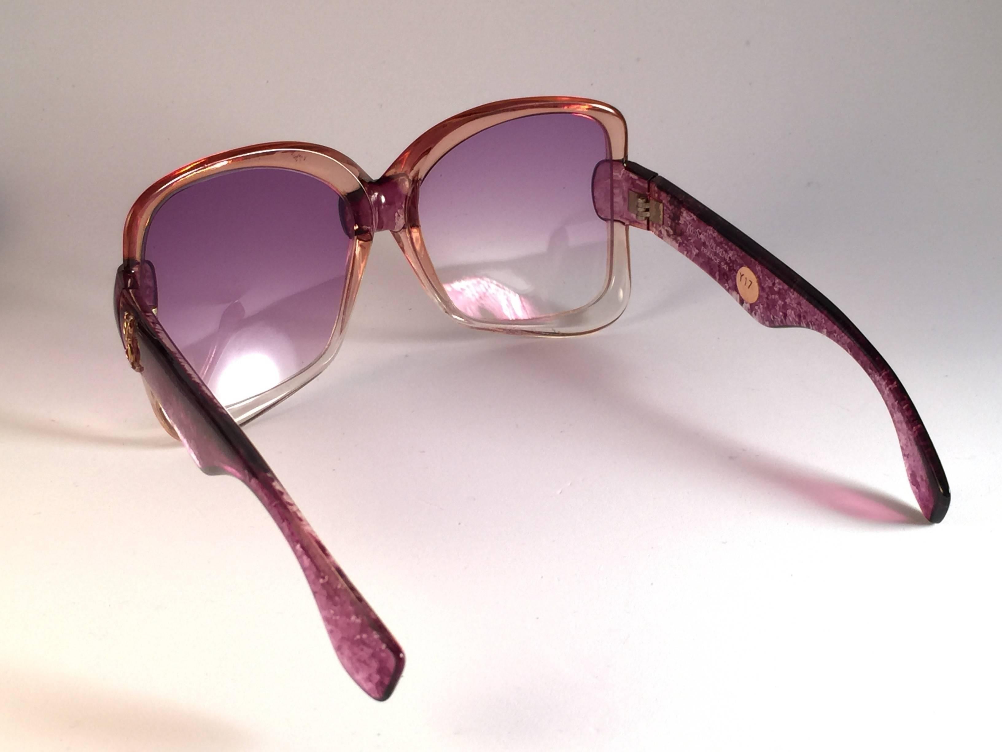  New Vintage Yves Saint Laurent YSL 541 Clear Magenta 1970 France Sunglasses Unisexe 