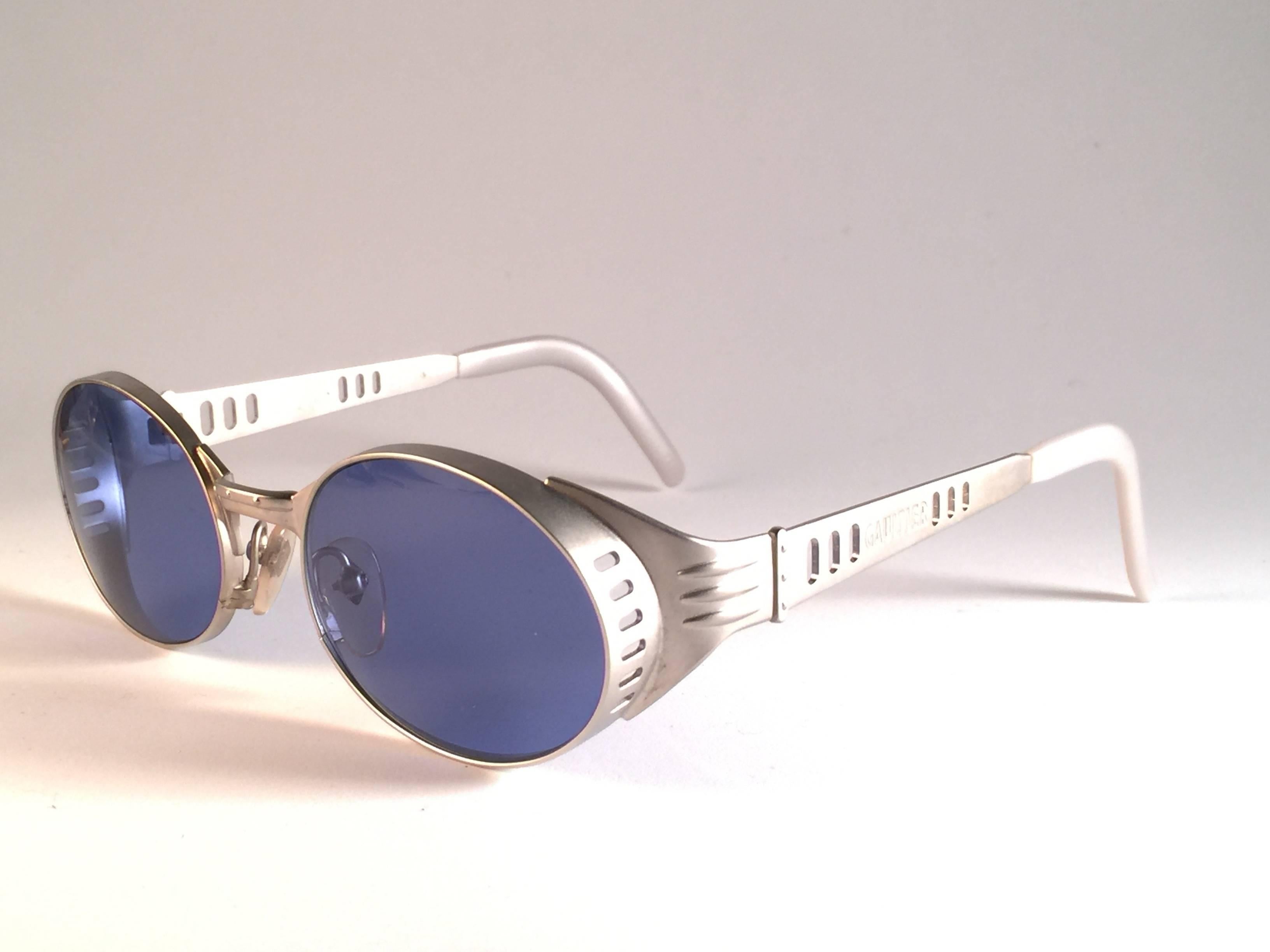 New Vintage Jean Paul Gaultier 56 6102 Matte Silver JPG 1980 Sunglasses In New Condition In Baleares, Baleares
